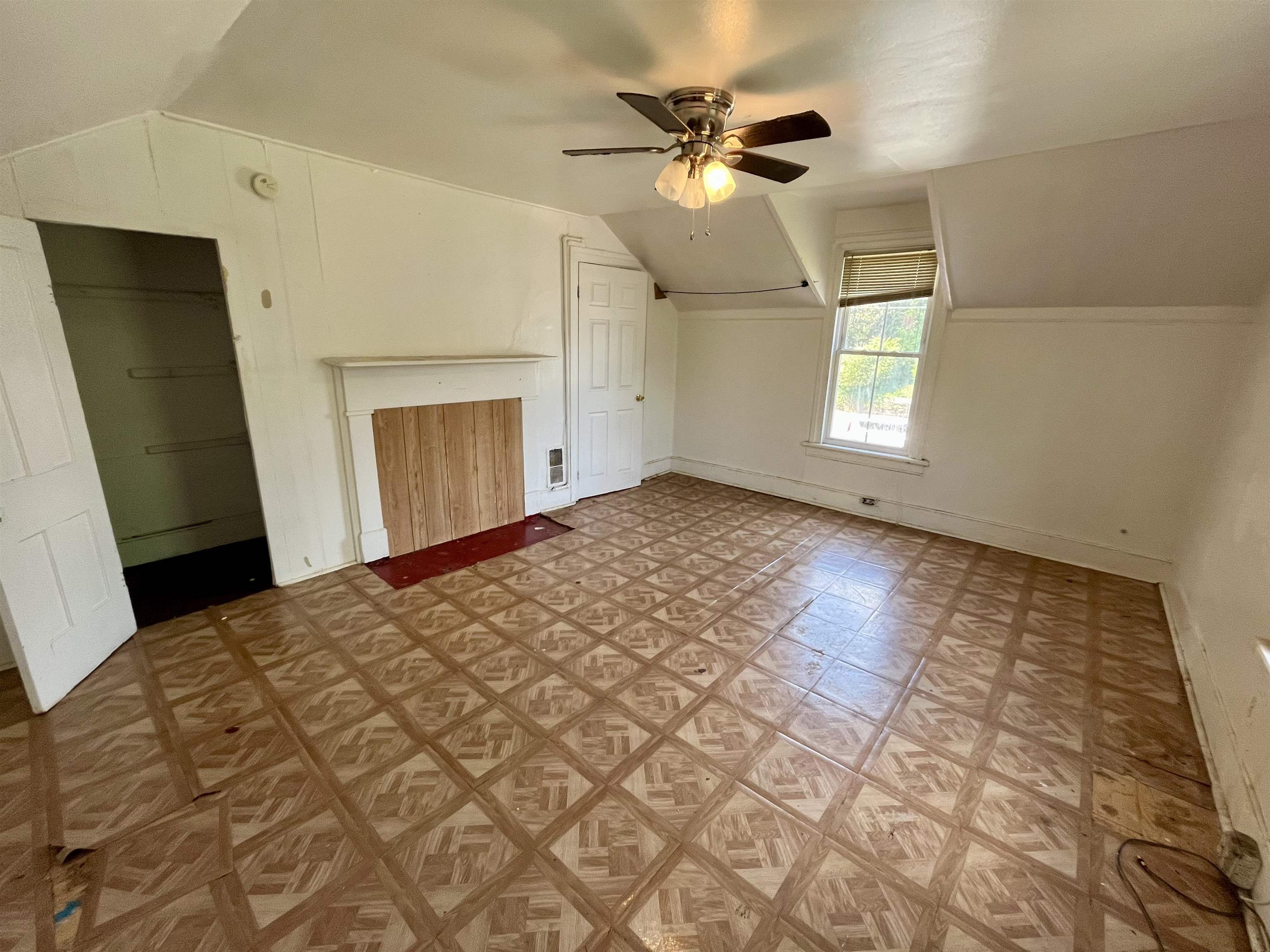 500 RIDGE ST, CHARLOTTESVILLE, Virginia 22902, 5 Bedrooms Bedrooms, ,3 BathroomsBathrooms,Residential,500 RIDGE ST,664321 MLS # 664321