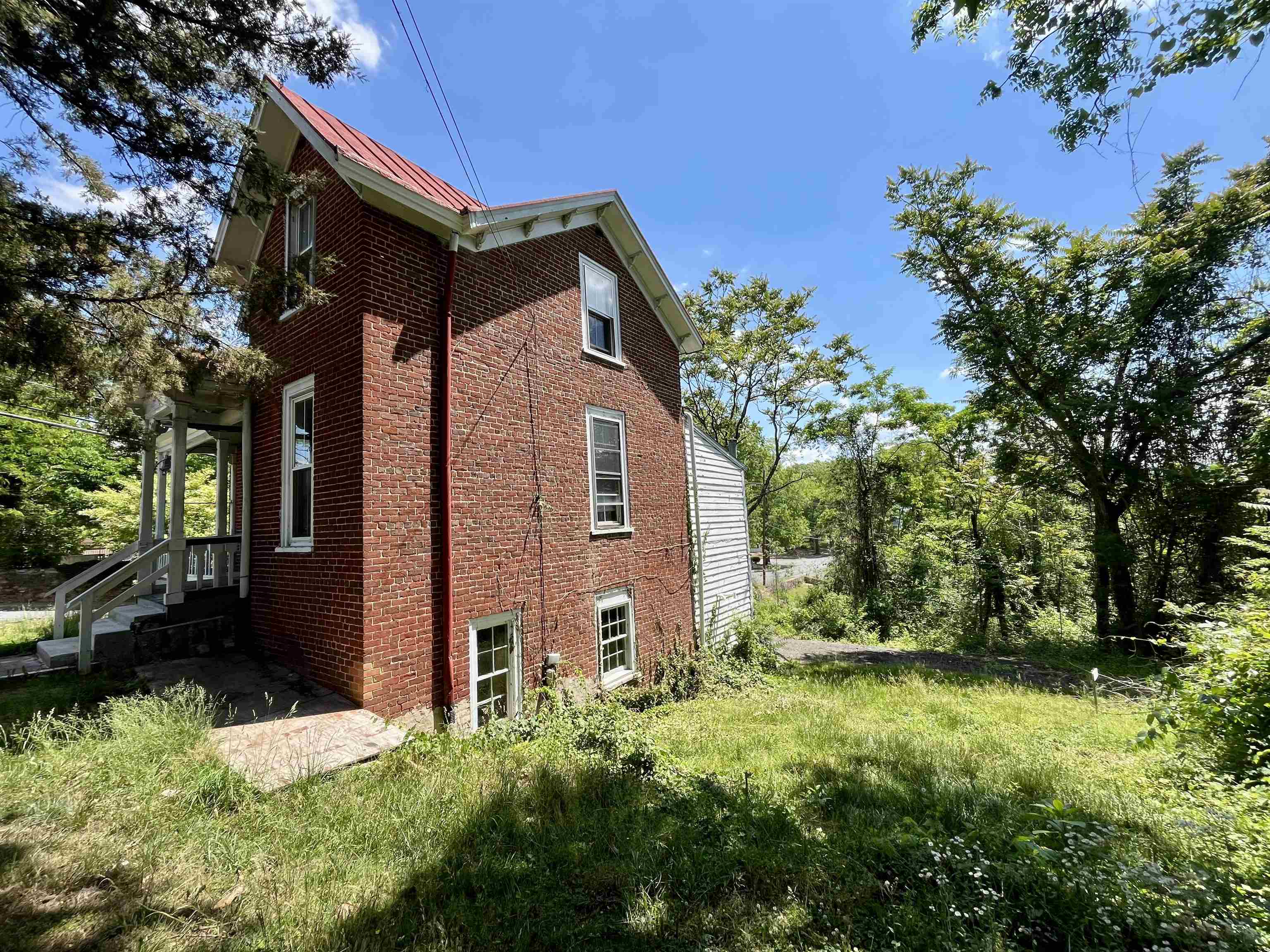 500 RIDGE ST, CHARLOTTESVILLE, Virginia 22902, 5 Bedrooms Bedrooms, ,3 BathroomsBathrooms,Residential,500 RIDGE ST,664321 MLS # 664321