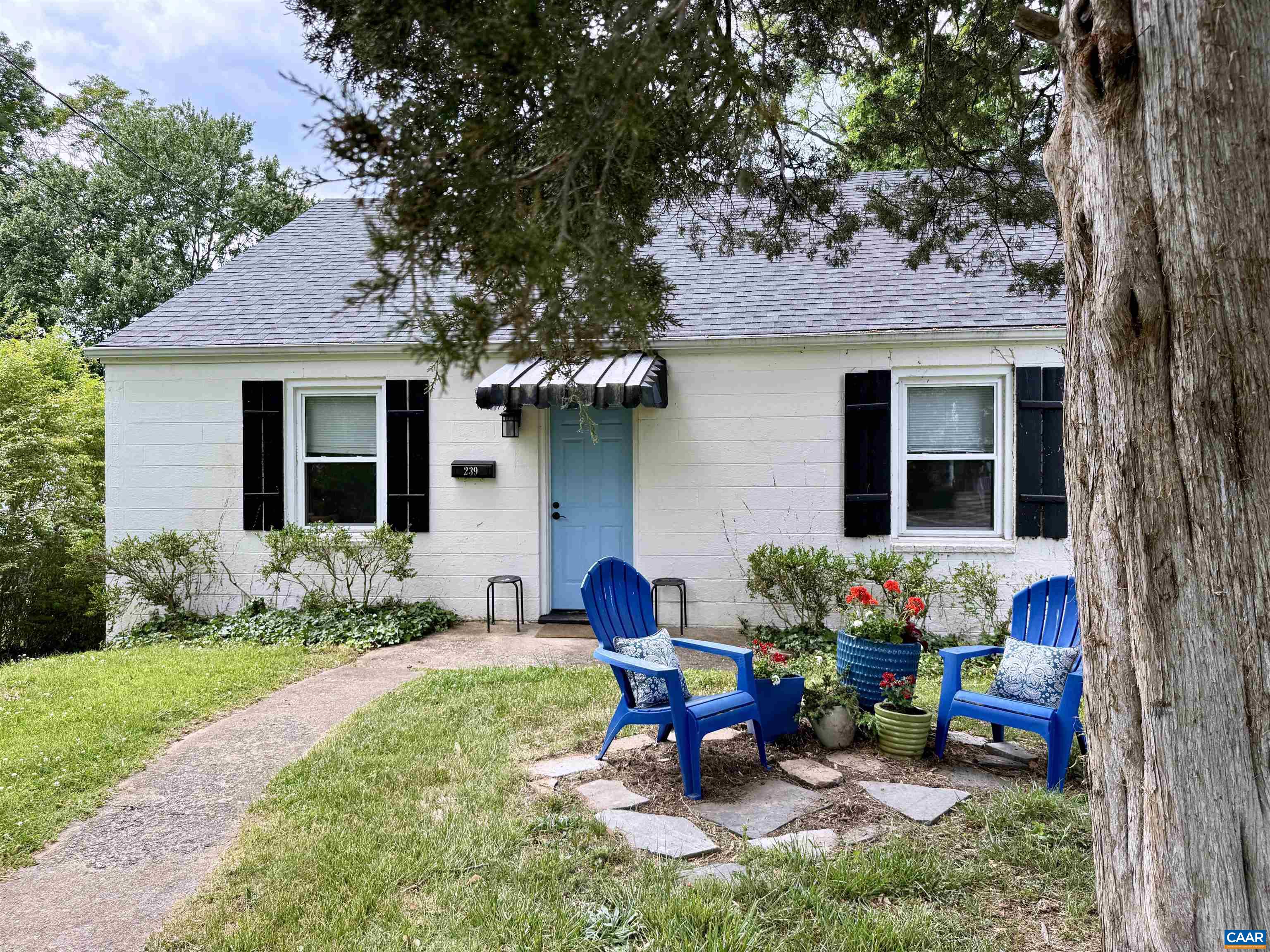 239 SHAMROCK RD, CHARLOTTESVILLE, Virginia 22903, 2 Bedrooms Bedrooms, ,1 BathroomBathrooms,Residential,239 SHAMROCK RD,664322 MLS # 664322