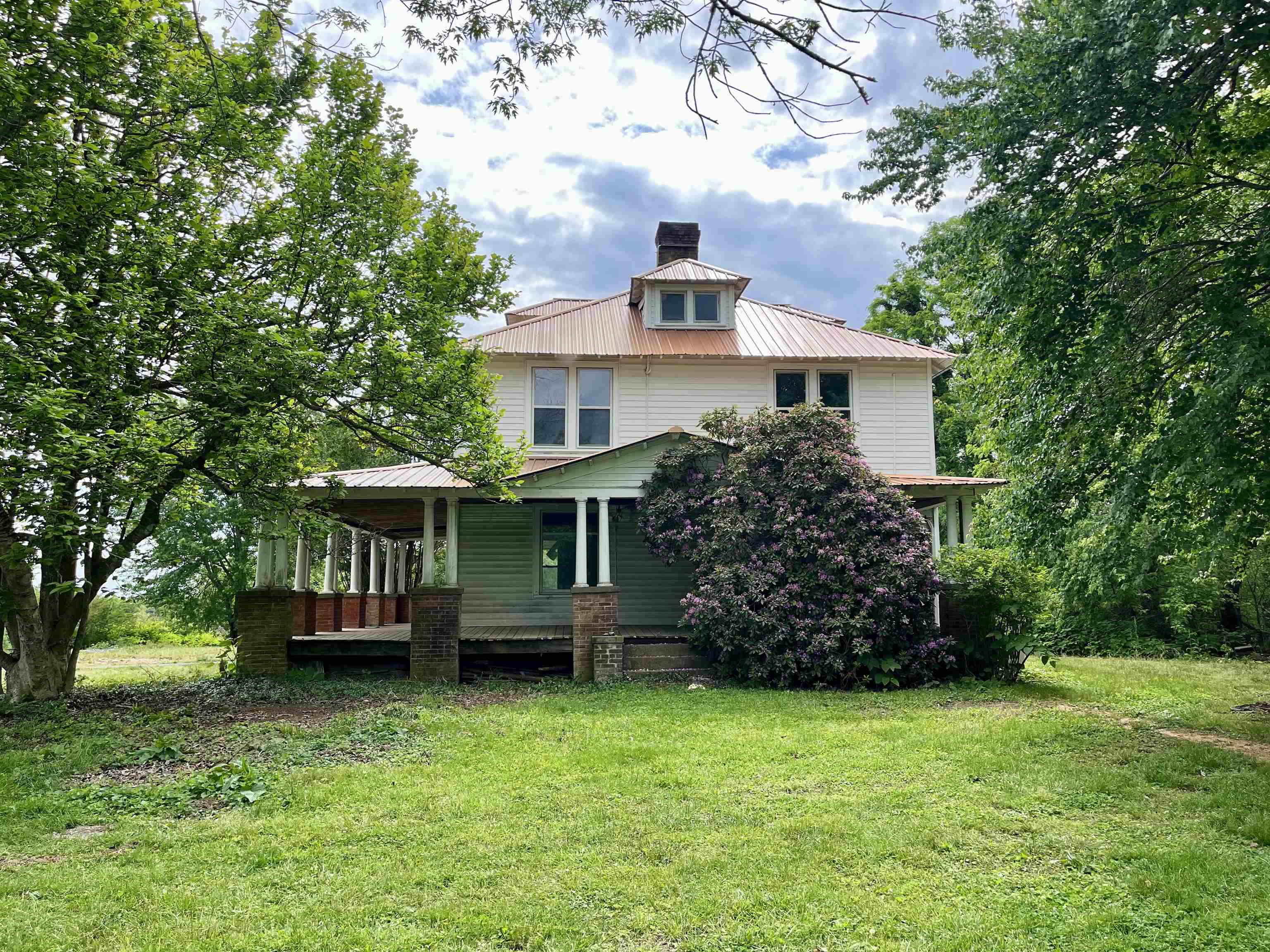 2315 ROLLING RD S, SCOTTSVILLE, Virginia 24590, 5 Bedrooms Bedrooms, ,2 BathroomsBathrooms,Residential,2315 ROLLING RD S,664324 MLS # 664324
