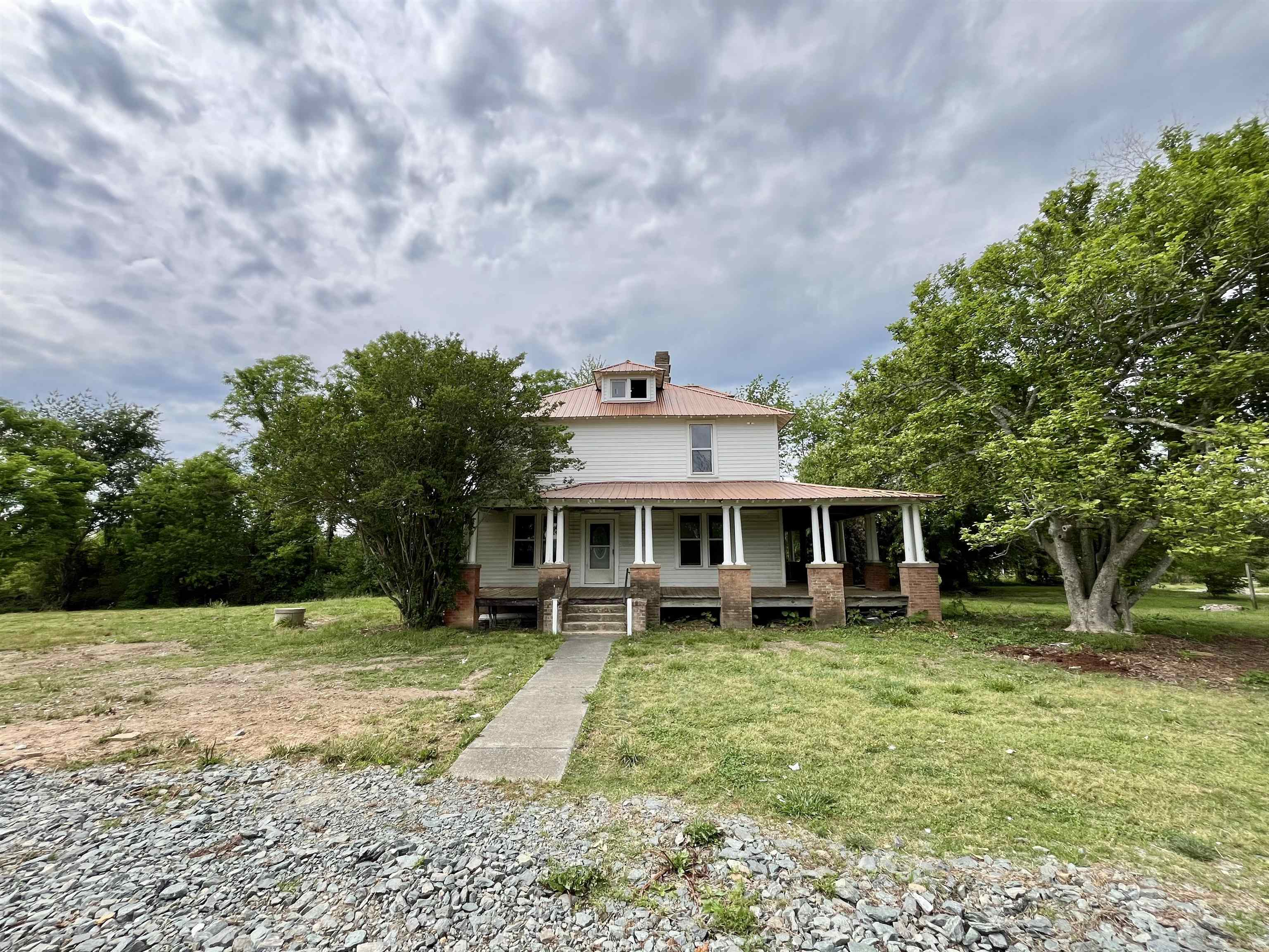 2315 ROLLING RD S, SCOTTSVILLE, Virginia 24590, 5 Bedrooms Bedrooms, ,2 BathroomsBathrooms,Residential,2315 ROLLING RD S,664324 MLS # 664324