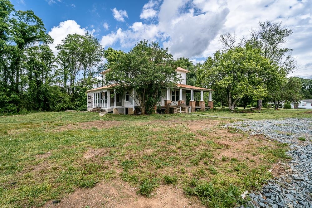 2315 ROLLING RD S, SCOTTSVILLE, Virginia 24590, 5 Bedrooms Bedrooms, ,2 BathroomsBathrooms,Residential,2315 ROLLING RD S,664324 MLS # 664324