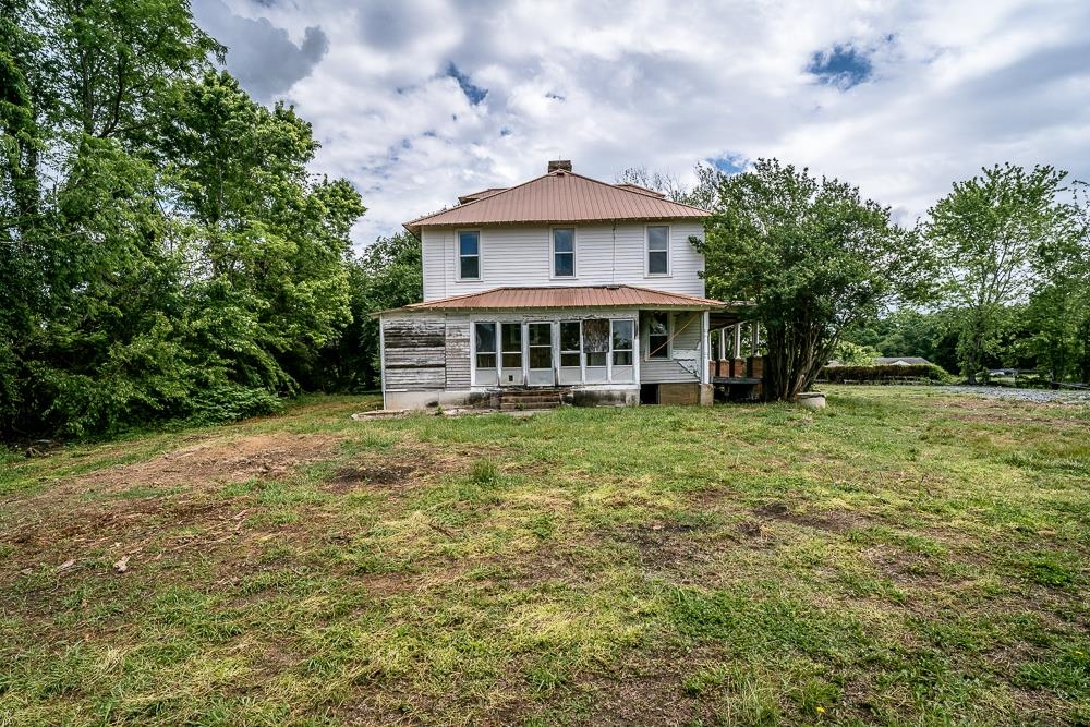 2315 ROLLING RD S, SCOTTSVILLE, Virginia 24590, 5 Bedrooms Bedrooms, ,2 BathroomsBathrooms,Residential,2315 ROLLING RD S,664324 MLS # 664324