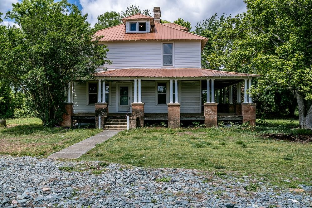 2315 ROLLING RD S, SCOTTSVILLE, Virginia 24590, 5 Bedrooms Bedrooms, ,2 BathroomsBathrooms,Residential,2315 ROLLING RD S,664324 MLS # 664324