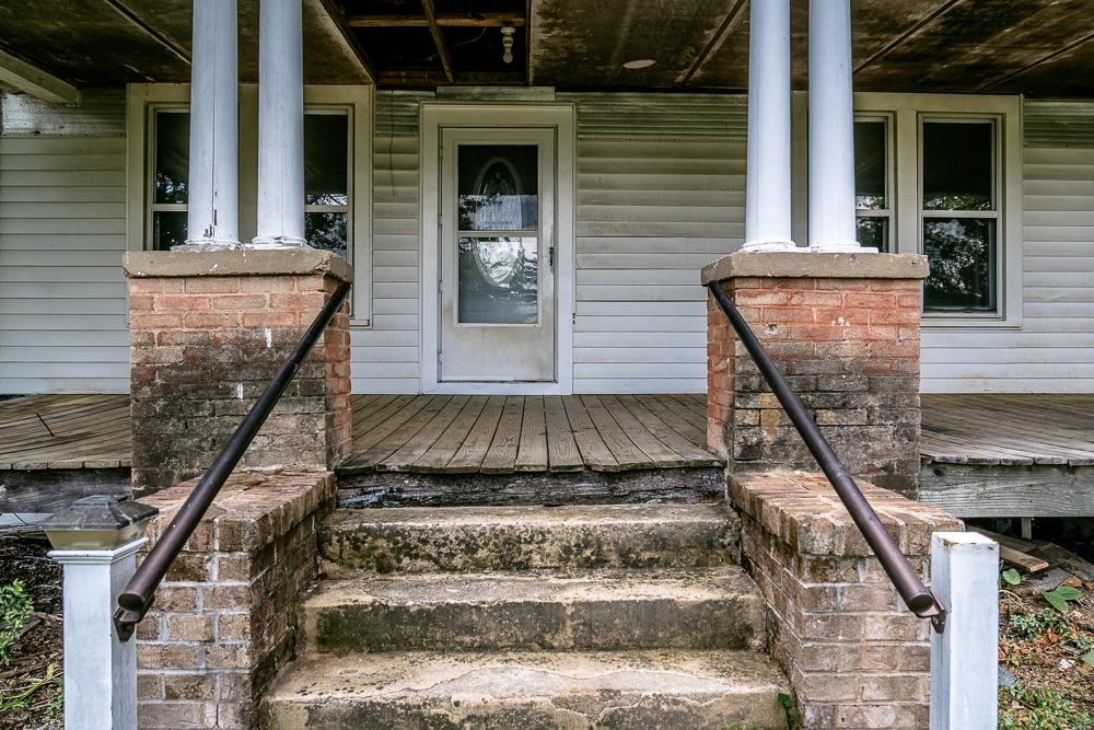 2315 ROLLING RD S, SCOTTSVILLE, Virginia 24590, 5 Bedrooms Bedrooms, ,2 BathroomsBathrooms,Residential,2315 ROLLING RD S,664324 MLS # 664324