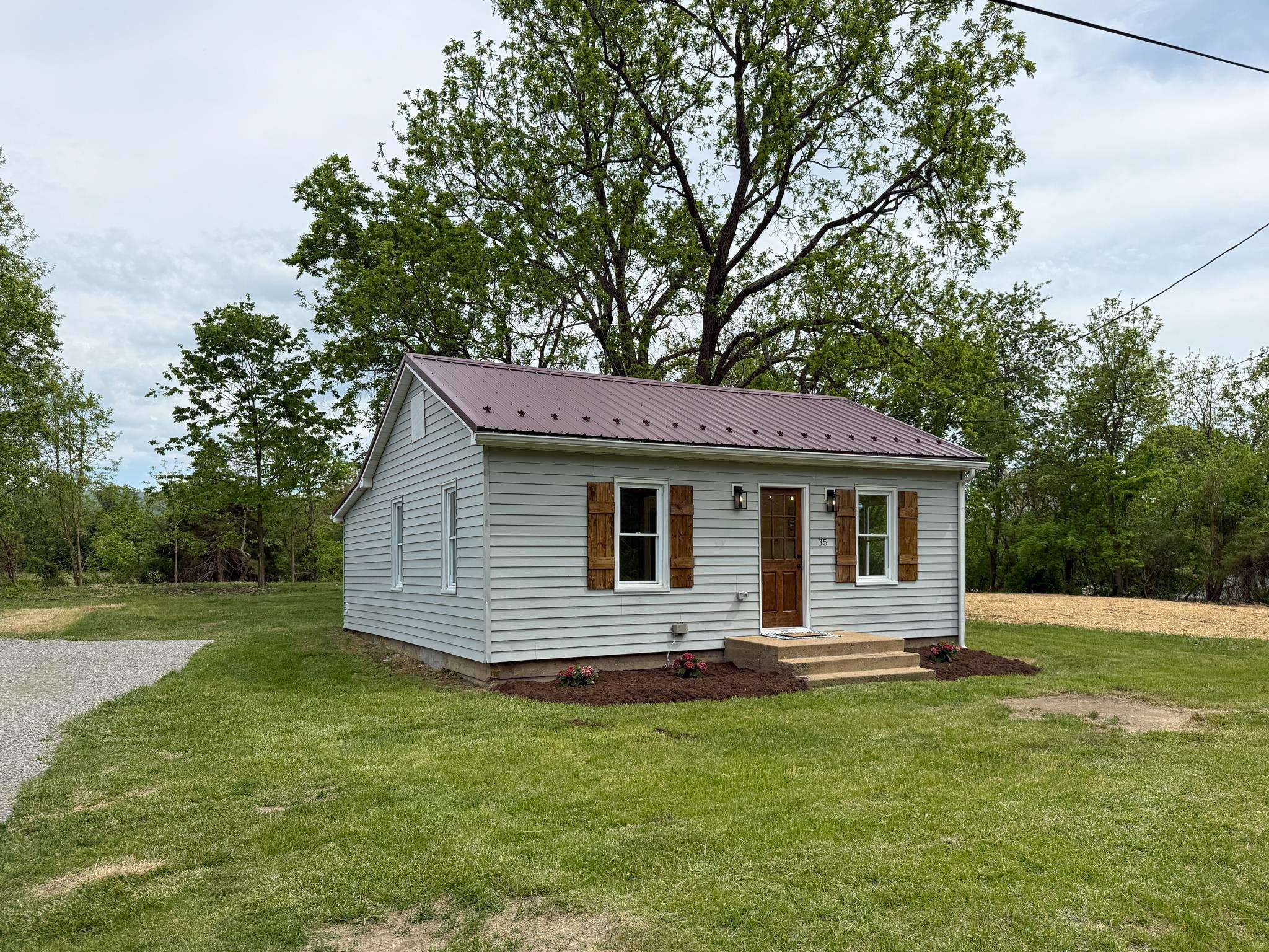 35 SAMSONS CIR, CRIMORA, Virginia 24431, 2 Bedrooms Bedrooms, ,1 BathroomBathrooms,Residential,35 SAMSONS CIR,664325 MLS # 664325