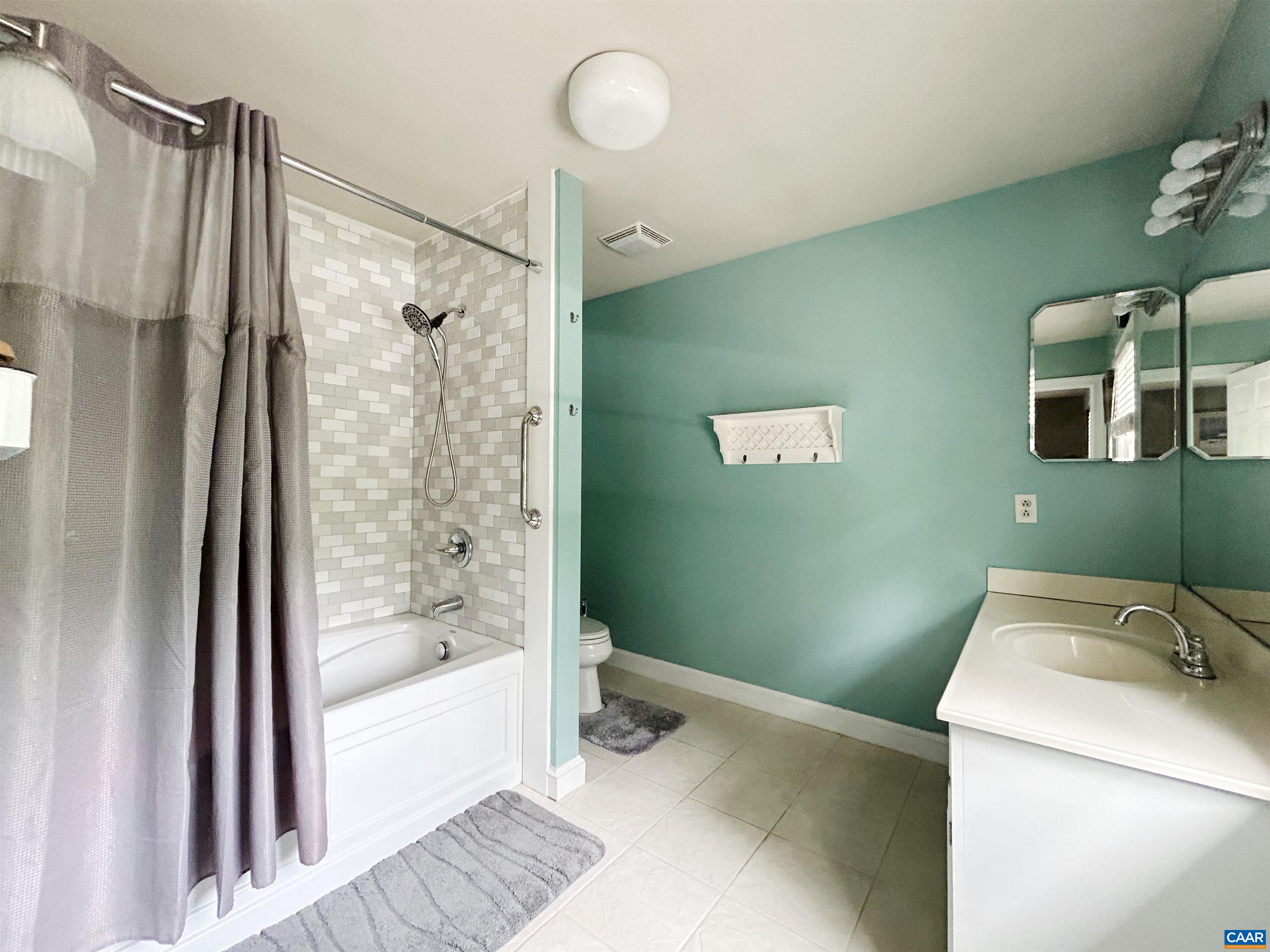 102 BOLLINGBROOK DR, CHARLOTTESVILLE, Virginia 22911, 3 Bedrooms Bedrooms, ,3 BathroomsBathrooms,Residential,102 BOLLINGBROOK DR,664326 MLS # 664326