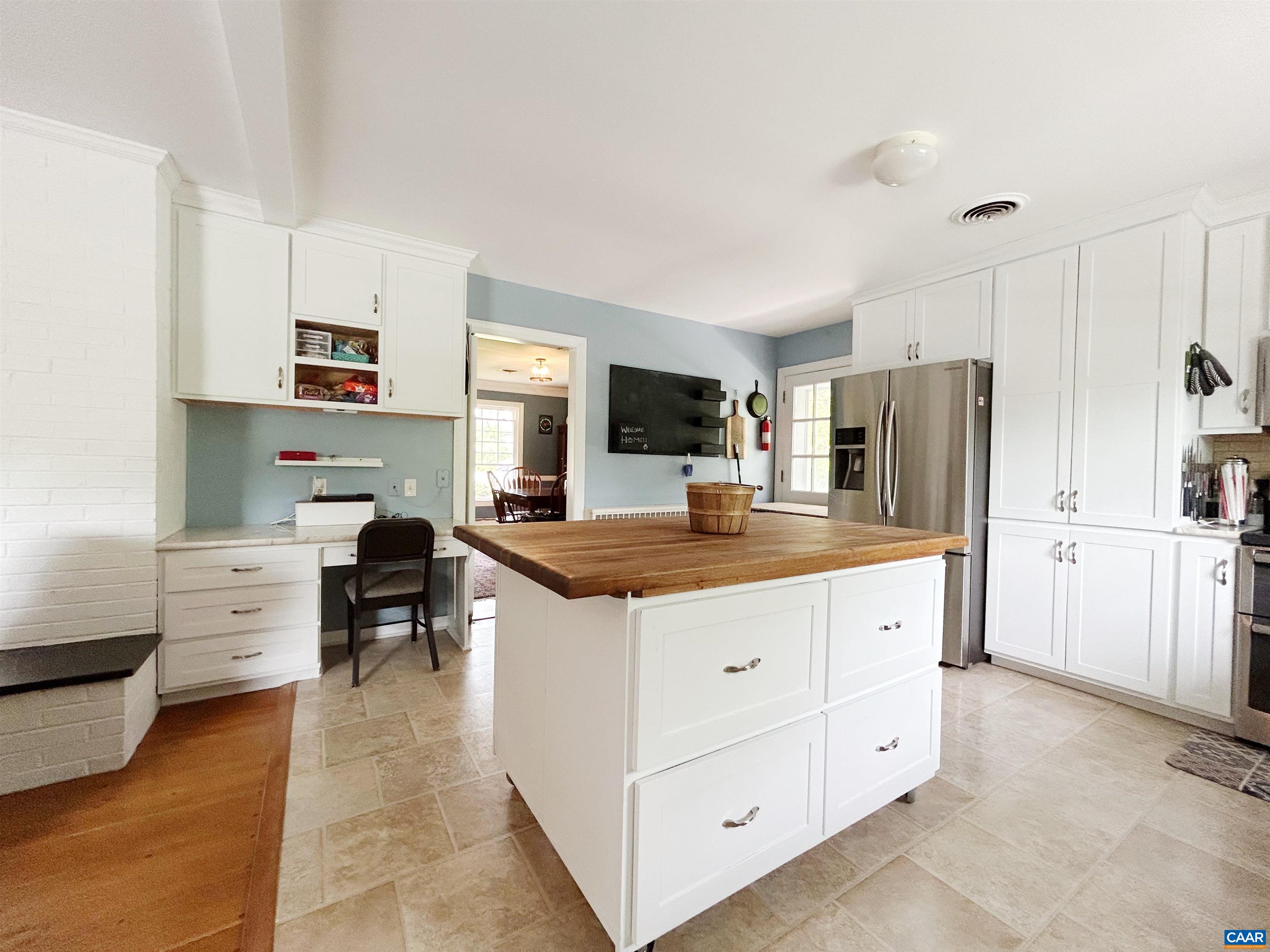 102 BOLLINGBROOK DR, CHARLOTTESVILLE, Virginia 22911, 3 Bedrooms Bedrooms, ,3 BathroomsBathrooms,Residential,102 BOLLINGBROOK DR,664326 MLS # 664326