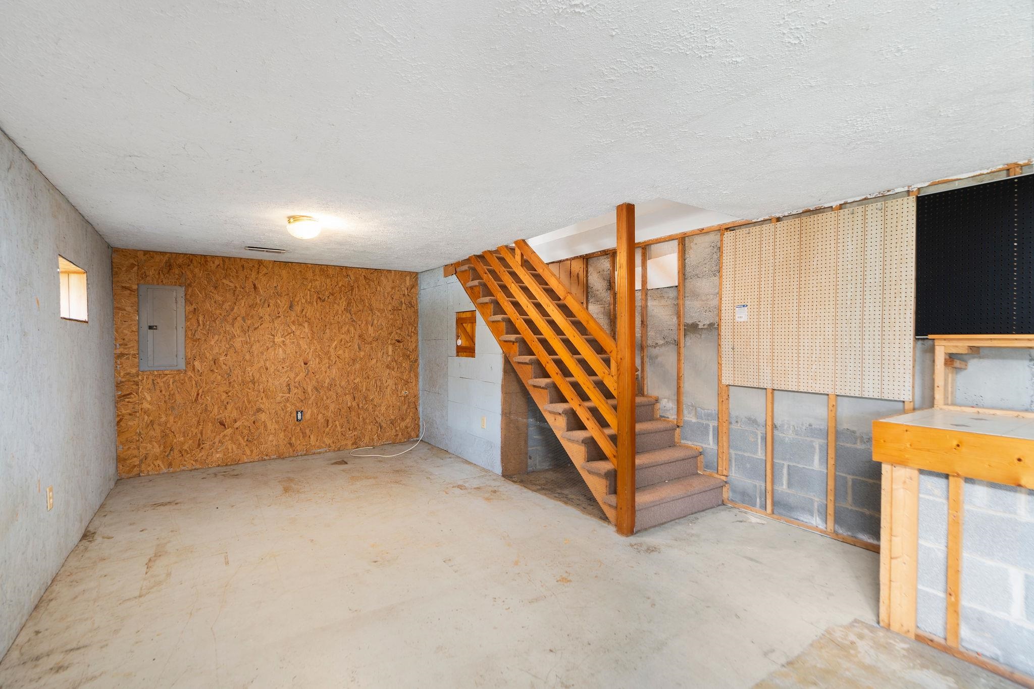 311 GRAY AVE, STAUNTON, Virginia 24401, 3 Bedrooms Bedrooms, ,2 BathroomsBathrooms,Residential,311 GRAY AVE,664328 MLS # 664328