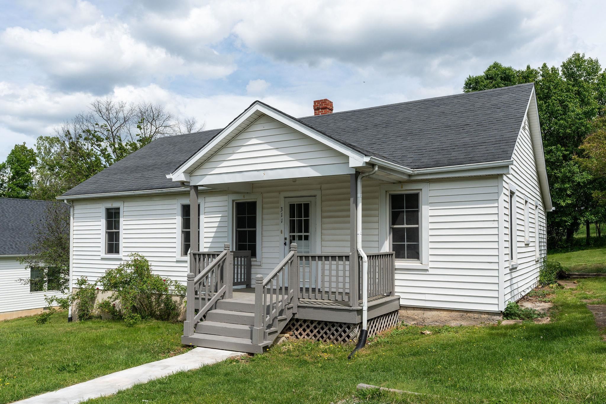 311 GRAY AVE, STAUNTON, Virginia 24401, 3 Bedrooms Bedrooms, ,2 BathroomsBathrooms,Residential,311 GRAY AVE,664328 MLS # 664328
