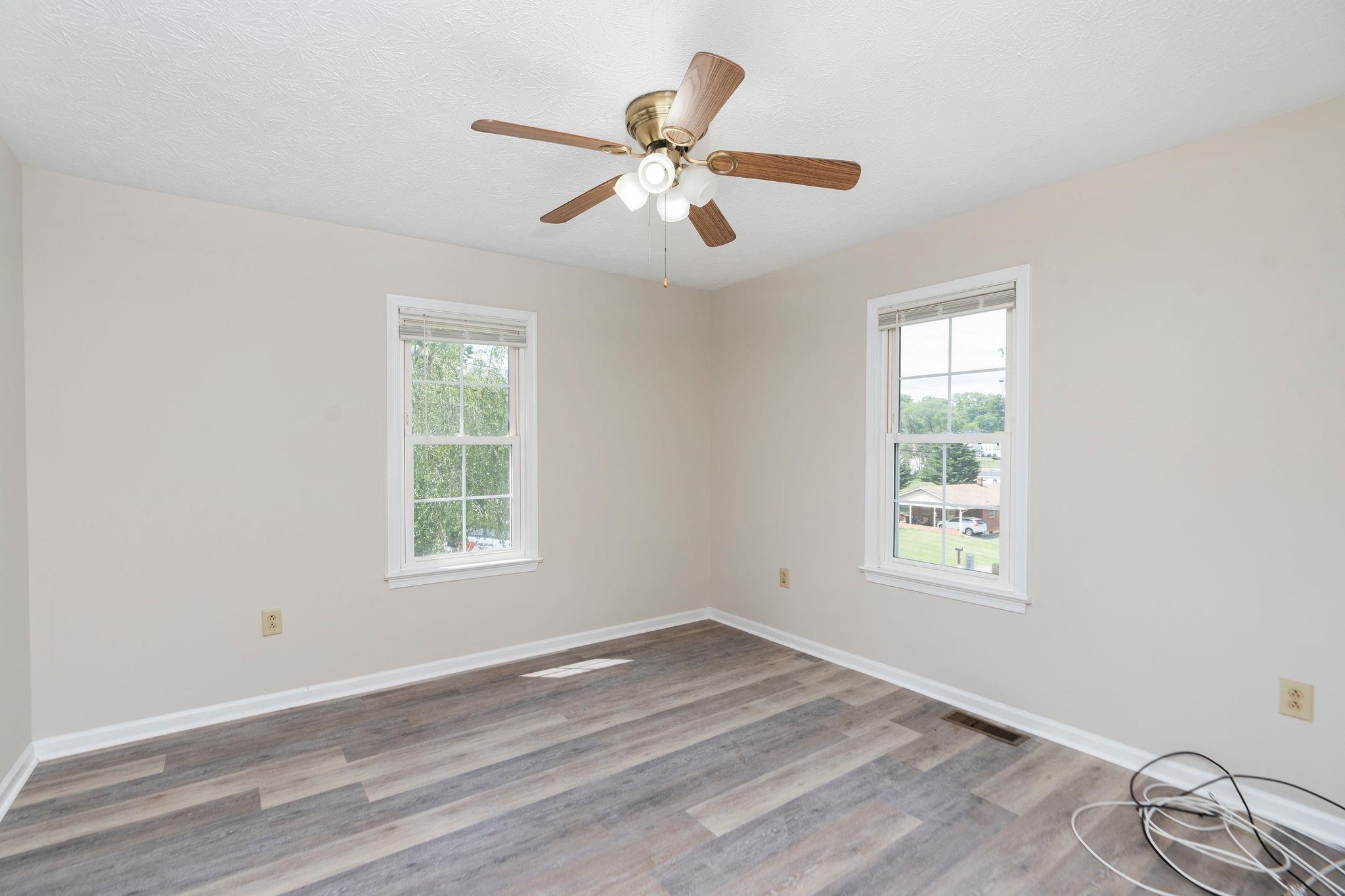 311 GRAY AVE, STAUNTON, Virginia 24401, 3 Bedrooms Bedrooms, ,2 BathroomsBathrooms,Residential,311 GRAY AVE,664328 MLS # 664328