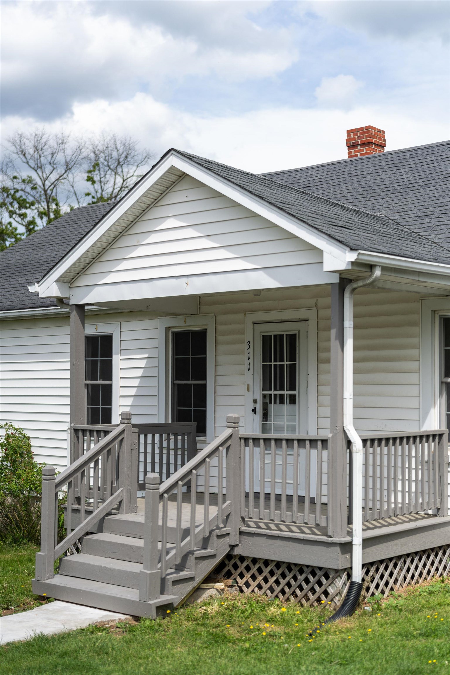 311 GRAY AVE, STAUNTON, Virginia 24401, 3 Bedrooms Bedrooms, ,2 BathroomsBathrooms,Residential,311 GRAY AVE,664328 MLS # 664328