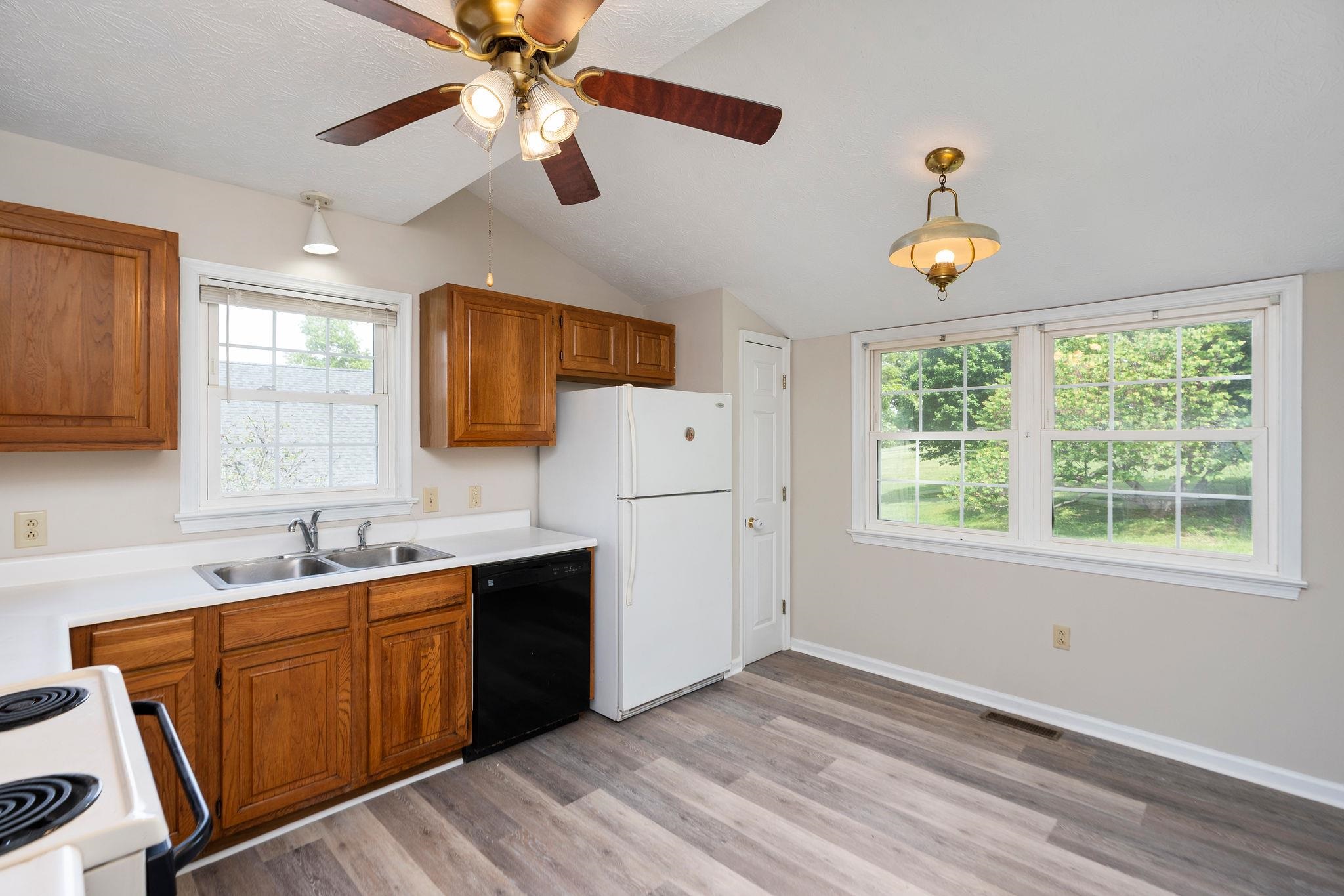 311 GRAY AVE, STAUNTON, Virginia 24401, 3 Bedrooms Bedrooms, ,2 BathroomsBathrooms,Residential,311 GRAY AVE,664328 MLS # 664328