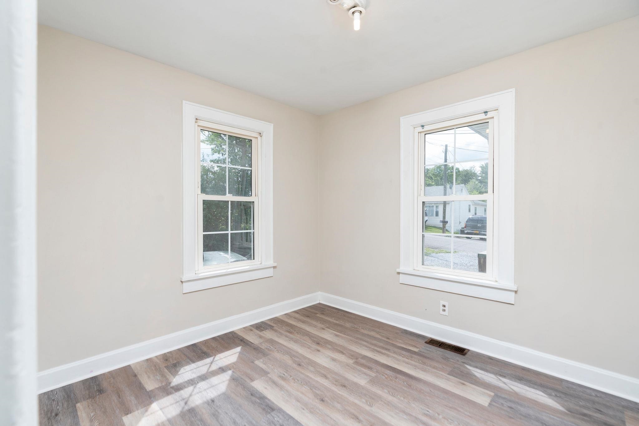 311 GRAY AVE, STAUNTON, Virginia 24401, 3 Bedrooms Bedrooms, ,2 BathroomsBathrooms,Residential,311 GRAY AVE,664328 MLS # 664328