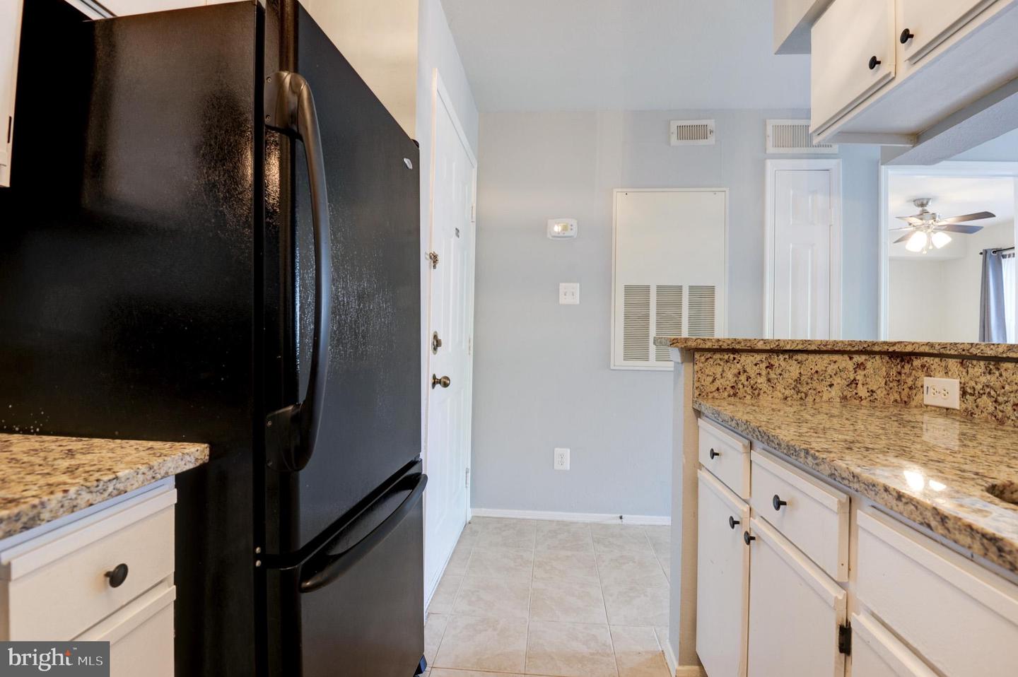 3313 WYNDHAM CIR #3210, ALEXANDRIA, Virginia 22302, 1 Bedroom Bedrooms, ,1 BathroomBathrooms,Residential,For sale,3313 WYNDHAM CIR #3210,VAAX2044806 MLS # VAAX2044806