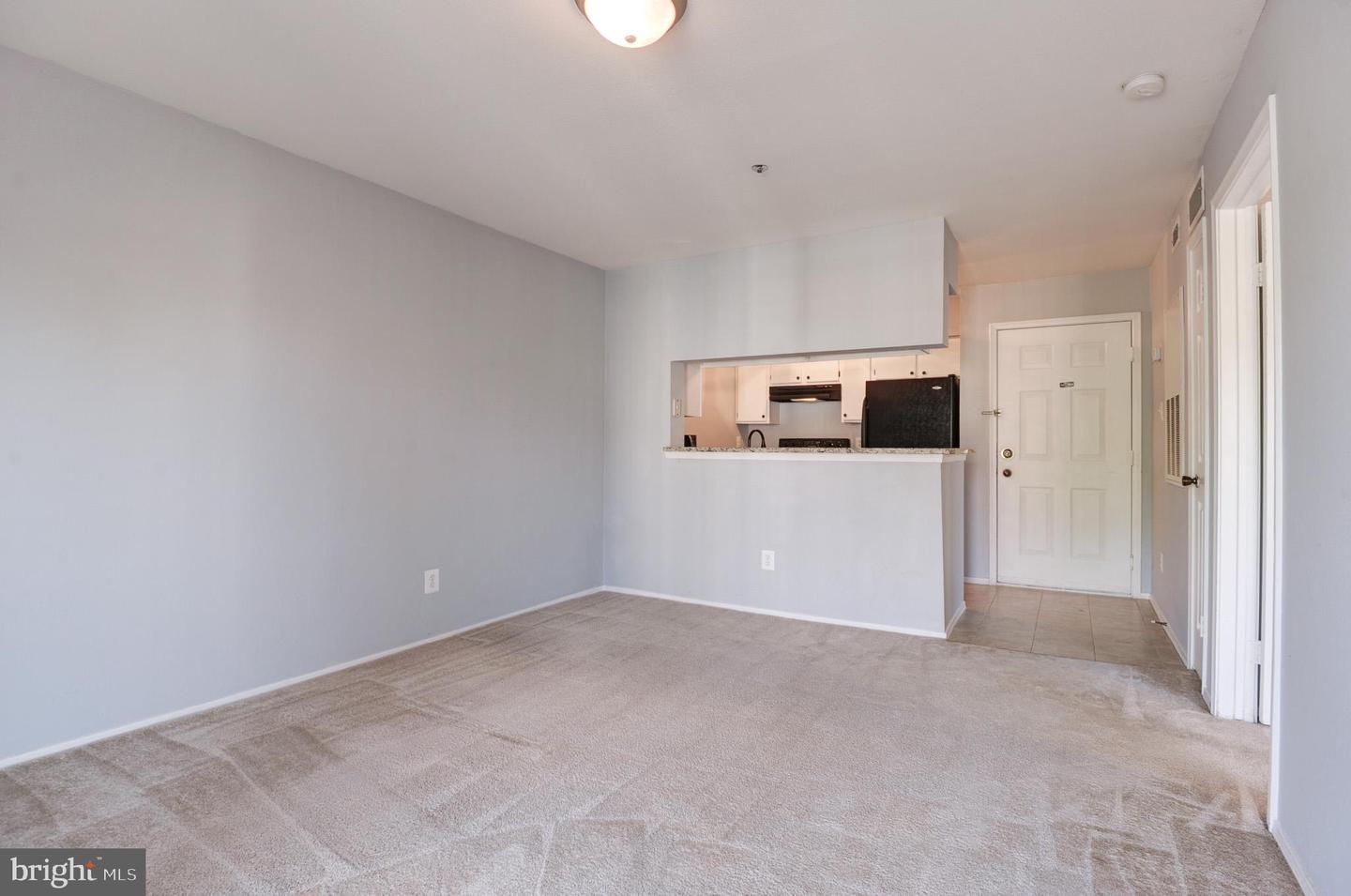 3313 WYNDHAM CIR #3210, ALEXANDRIA, Virginia 22302, 1 Bedroom Bedrooms, ,1 BathroomBathrooms,Residential,For sale,3313 WYNDHAM CIR #3210,VAAX2044806 MLS # VAAX2044806