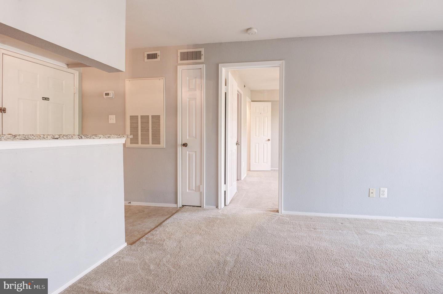 3313 WYNDHAM CIR #3210, ALEXANDRIA, Virginia 22302, 1 Bedroom Bedrooms, ,1 BathroomBathrooms,Residential,For sale,3313 WYNDHAM CIR #3210,VAAX2044806 MLS # VAAX2044806