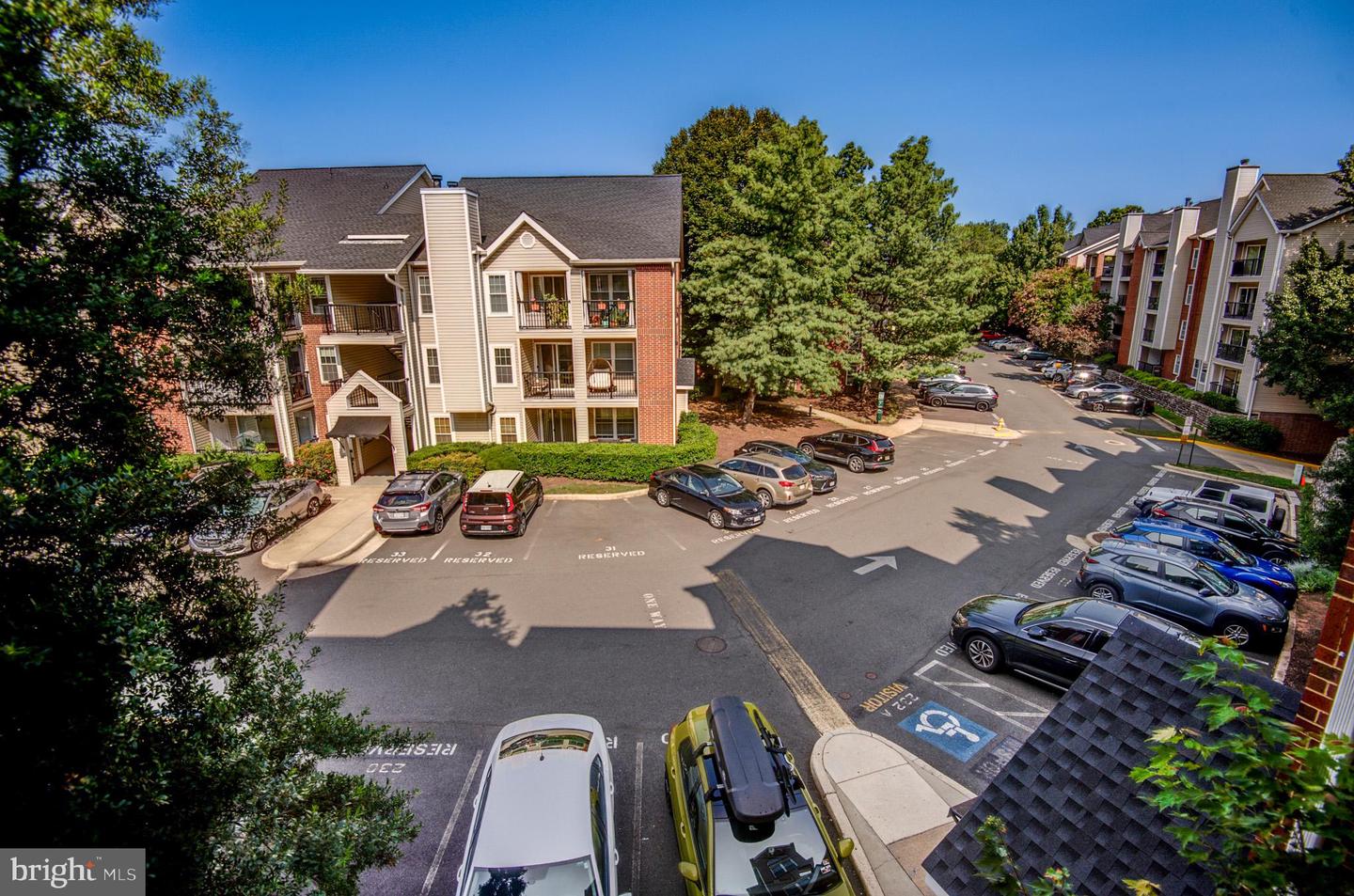 3313 WYNDHAM CIR #3210, ALEXANDRIA, Virginia 22302, 1 Bedroom Bedrooms, ,1 BathroomBathrooms,Residential,For sale,3313 WYNDHAM CIR #3210,VAAX2044806 MLS # VAAX2044806