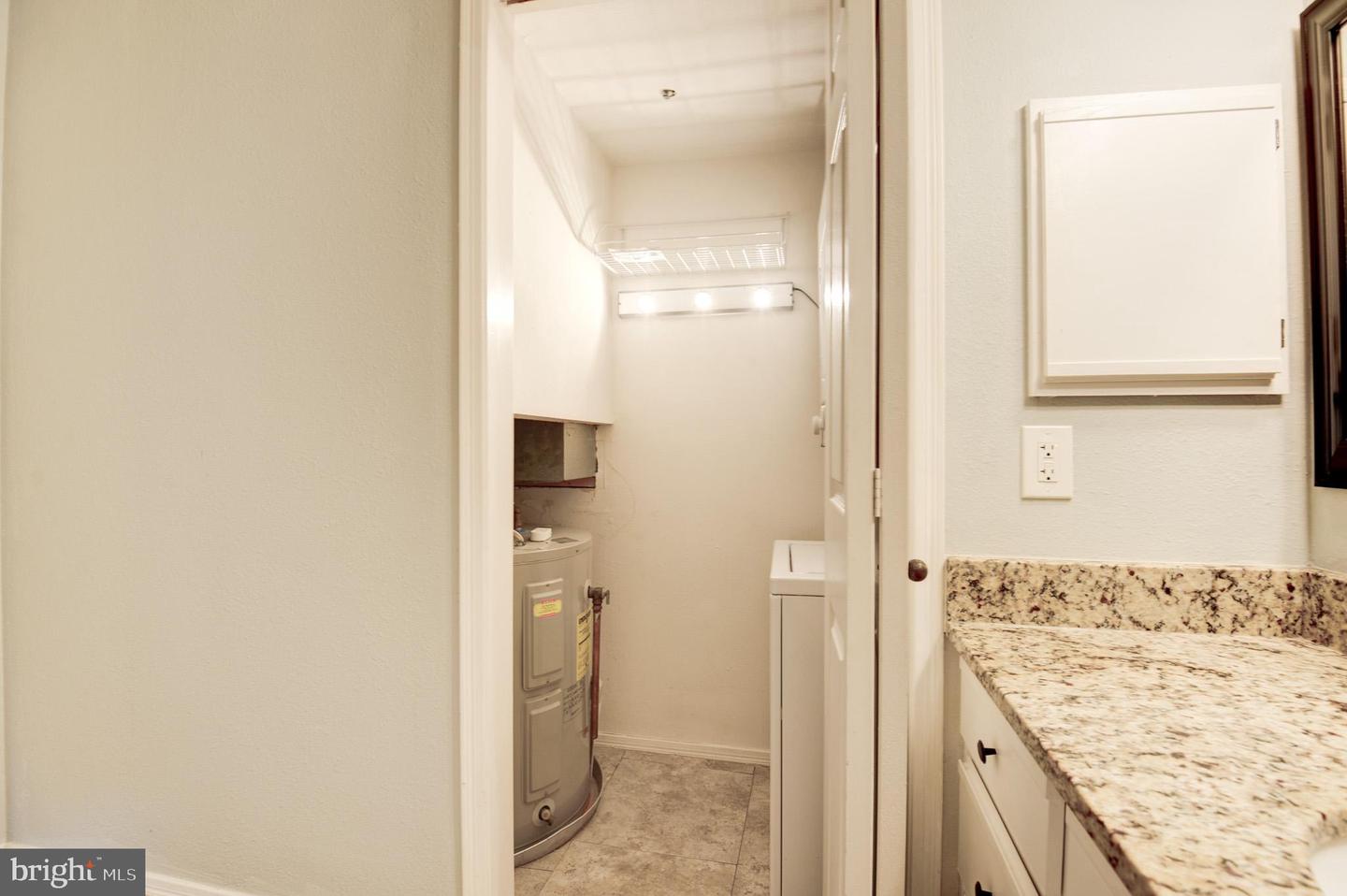 3313 WYNDHAM CIR #3210, ALEXANDRIA, Virginia 22302, 1 Bedroom Bedrooms, ,1 BathroomBathrooms,Residential,For sale,3313 WYNDHAM CIR #3210,VAAX2044806 MLS # VAAX2044806