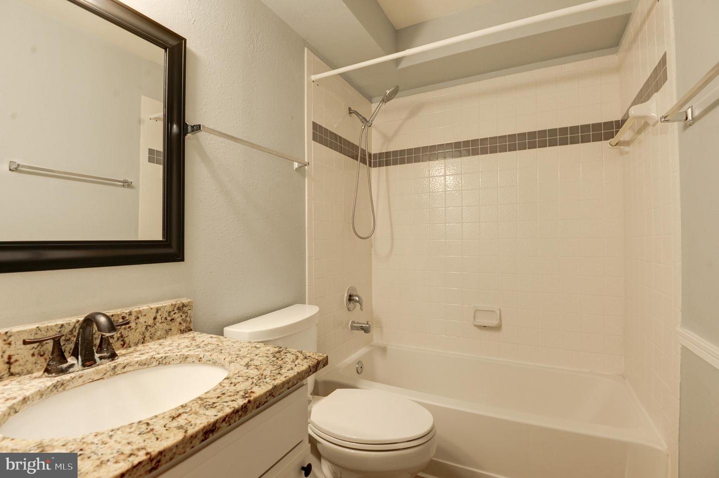 3313 WYNDHAM CIR #3210, ALEXANDRIA, Virginia 22302, 1 Bedroom Bedrooms, ,1 BathroomBathrooms,Residential,For sale,3313 WYNDHAM CIR #3210,VAAX2044806 MLS # VAAX2044806