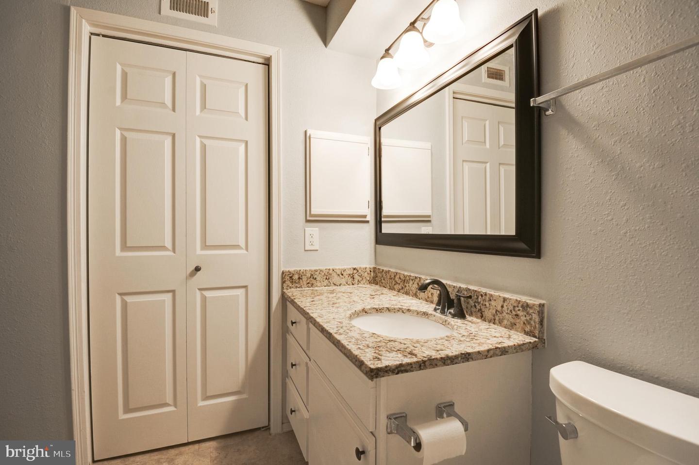 3313 WYNDHAM CIR #3210, ALEXANDRIA, Virginia 22302, 1 Bedroom Bedrooms, ,1 BathroomBathrooms,Residential,For sale,3313 WYNDHAM CIR #3210,VAAX2044806 MLS # VAAX2044806