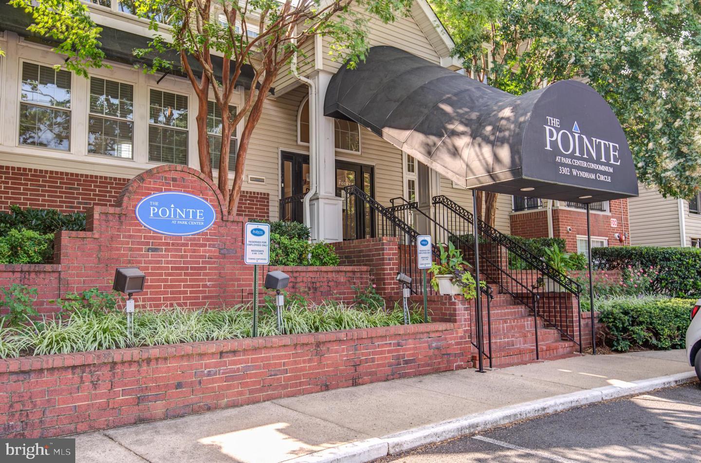 3313 WYNDHAM CIR #3210, ALEXANDRIA, Virginia 22302, 1 Bedroom Bedrooms, ,1 BathroomBathrooms,Residential,For sale,3313 WYNDHAM CIR #3210,VAAX2044806 MLS # VAAX2044806