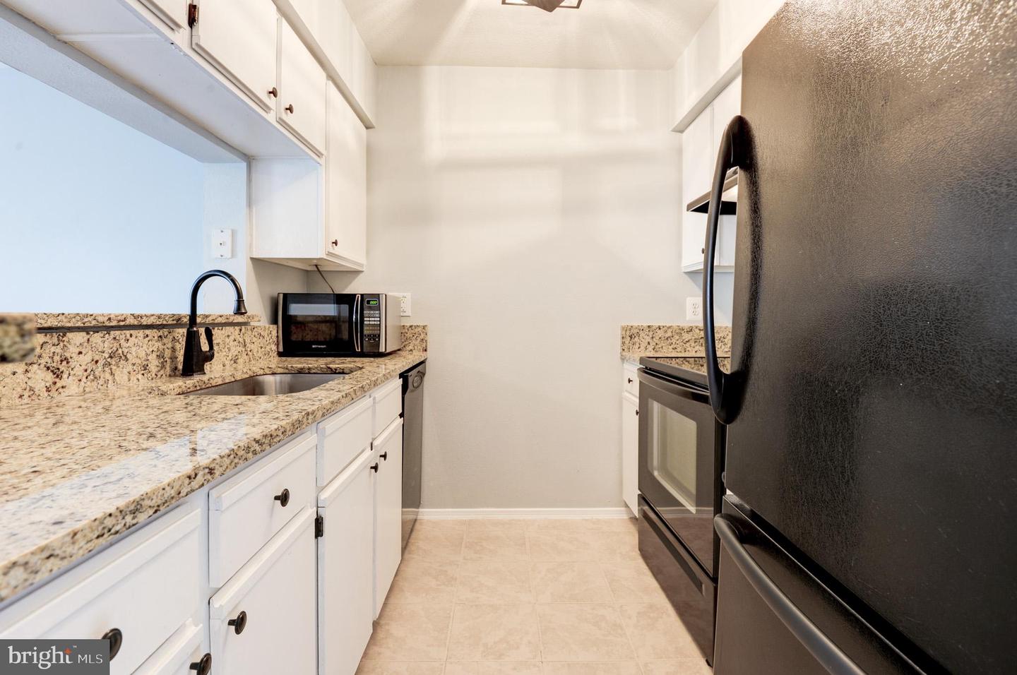 3313 WYNDHAM CIR #3210, ALEXANDRIA, Virginia 22302, 1 Bedroom Bedrooms, ,1 BathroomBathrooms,Residential,For sale,3313 WYNDHAM CIR #3210,VAAX2044806 MLS # VAAX2044806