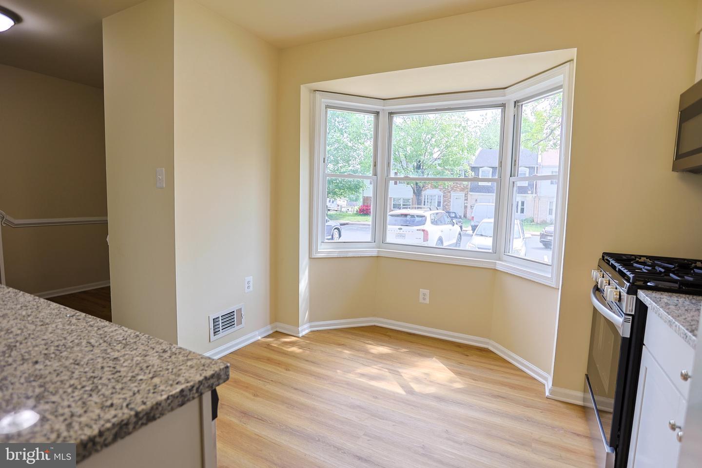8193 COMMUNITY DR, MANASSAS, Virginia 20109, 3 Bedrooms Bedrooms, ,2 BathroomsBathrooms,Residential,For sale,8193 COMMUNITY DR,VAPW2093774 MLS # VAPW2093774