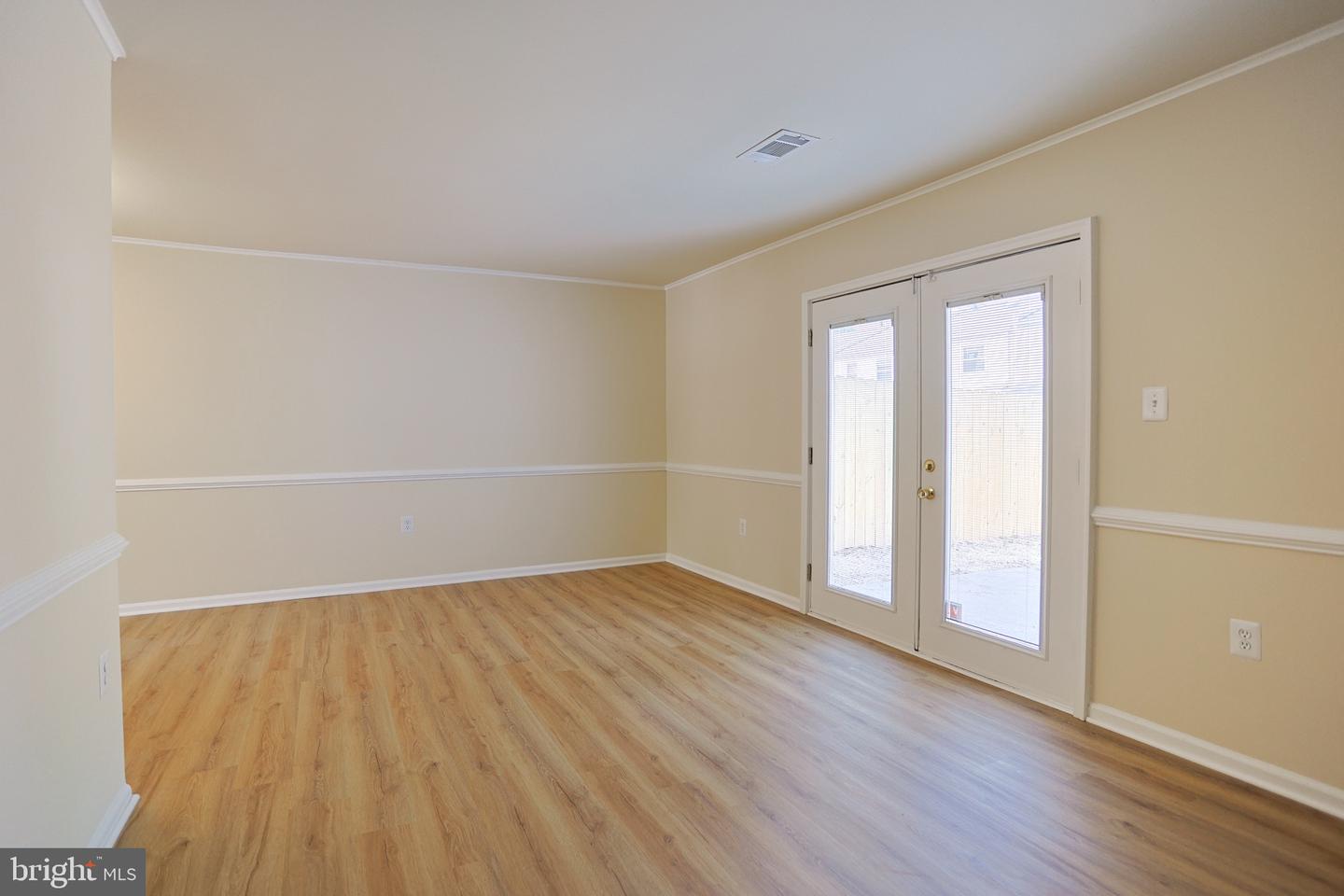 8193 COMMUNITY DR, MANASSAS, Virginia 20109, 3 Bedrooms Bedrooms, ,2 BathroomsBathrooms,Residential,For sale,8193 COMMUNITY DR,VAPW2093774 MLS # VAPW2093774