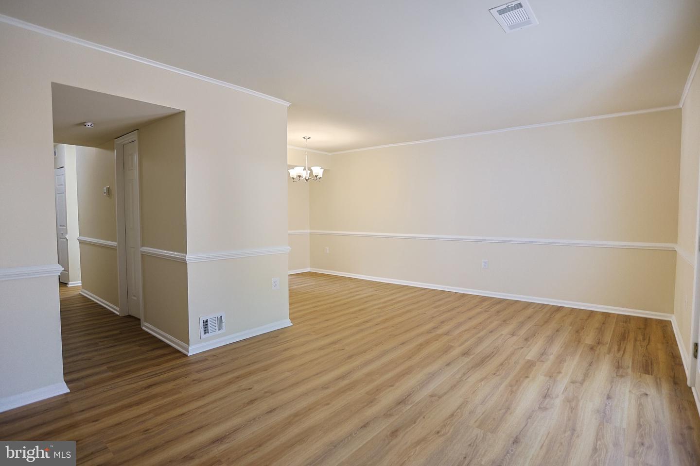 8193 COMMUNITY DR, MANASSAS, Virginia 20109, 3 Bedrooms Bedrooms, ,2 BathroomsBathrooms,Residential,For sale,8193 COMMUNITY DR,VAPW2093774 MLS # VAPW2093774