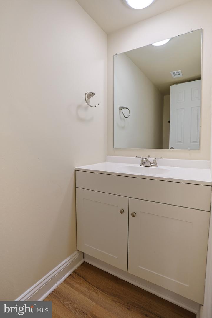 8193 COMMUNITY DR, MANASSAS, Virginia 20109, 3 Bedrooms Bedrooms, ,2 BathroomsBathrooms,Residential,For sale,8193 COMMUNITY DR,VAPW2093774 MLS # VAPW2093774