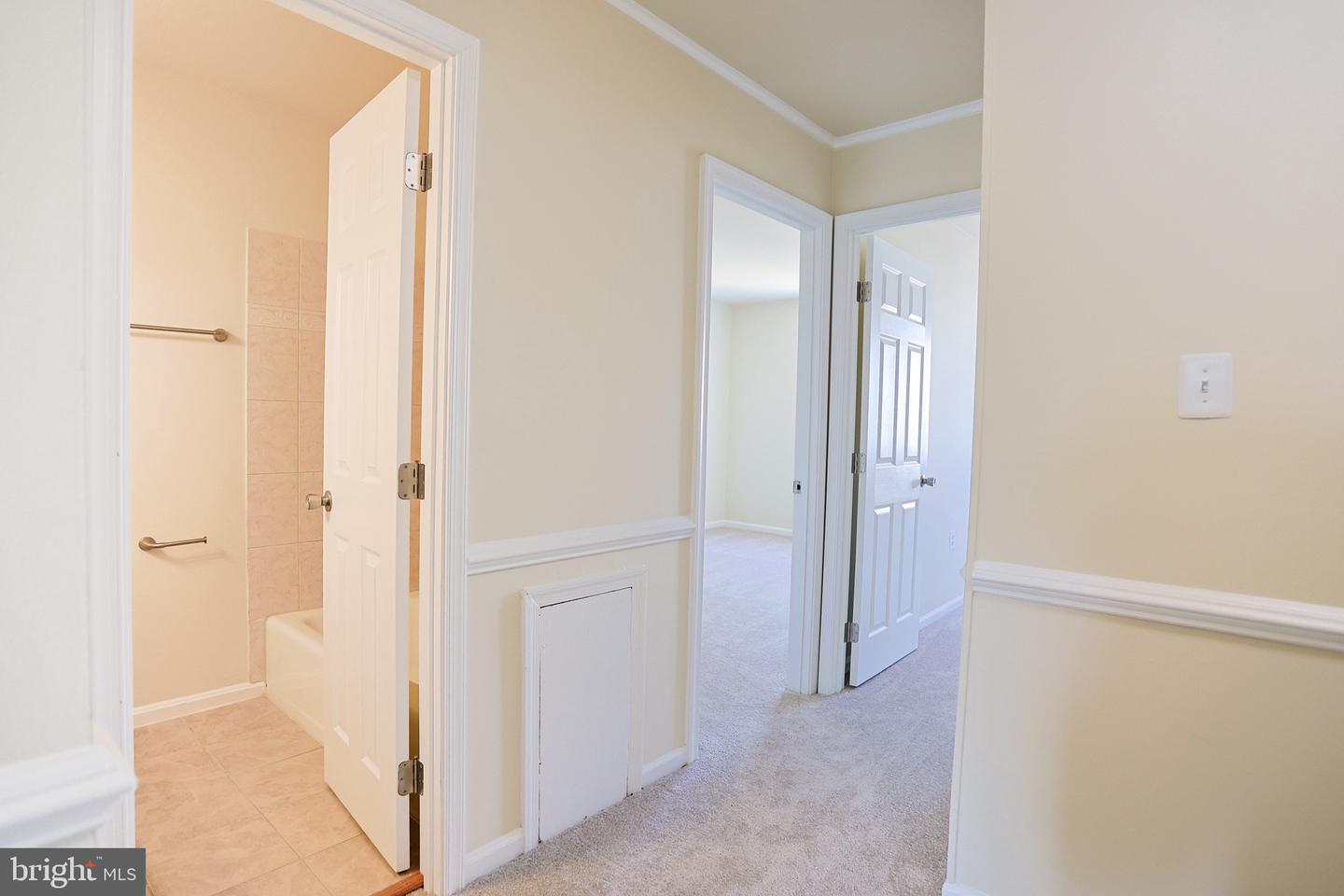 8193 COMMUNITY DR, MANASSAS, Virginia 20109, 3 Bedrooms Bedrooms, ,2 BathroomsBathrooms,Residential,For sale,8193 COMMUNITY DR,VAPW2093774 MLS # VAPW2093774
