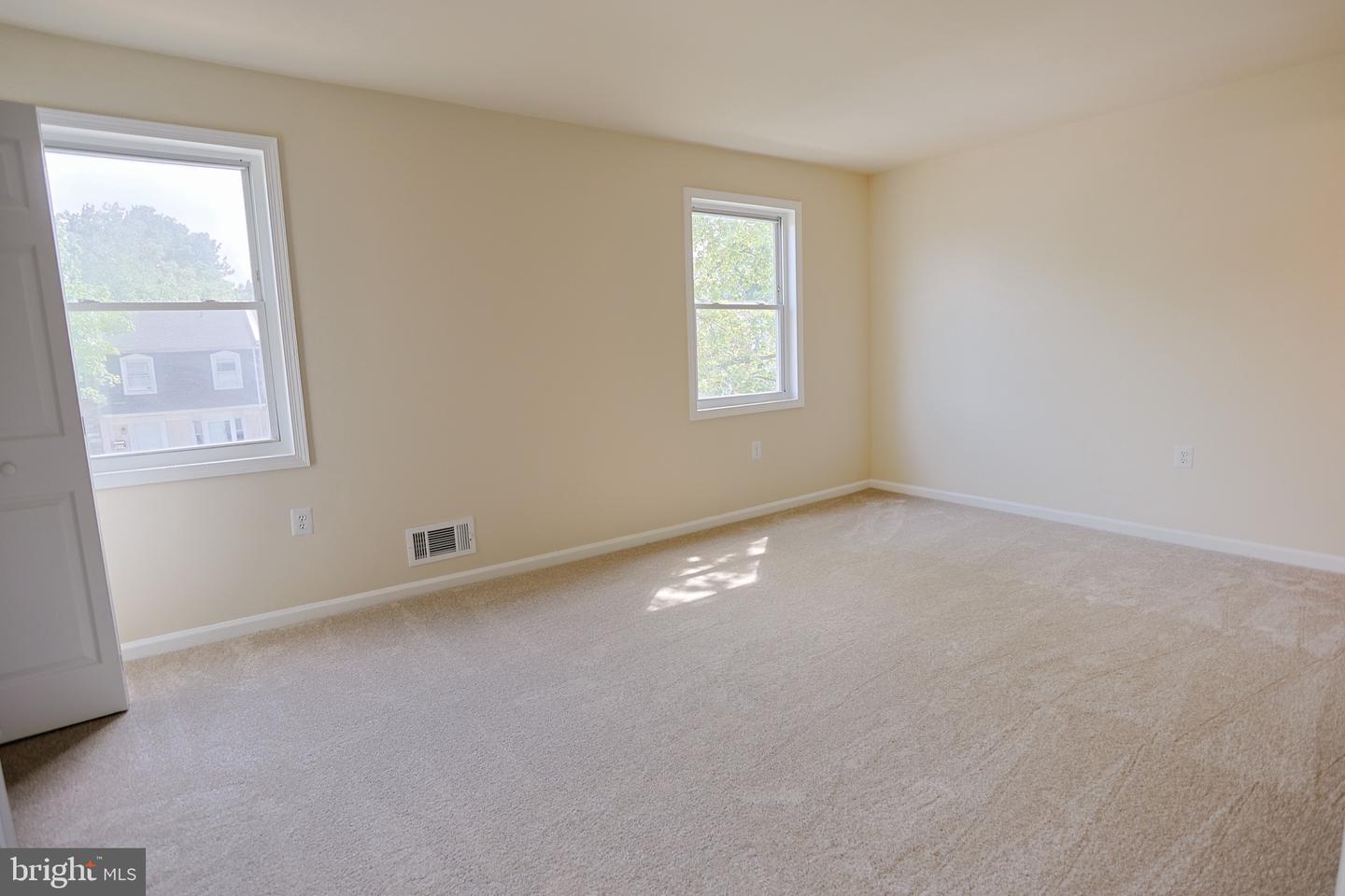 8193 COMMUNITY DR, MANASSAS, Virginia 20109, 3 Bedrooms Bedrooms, ,2 BathroomsBathrooms,Residential,For sale,8193 COMMUNITY DR,VAPW2093774 MLS # VAPW2093774