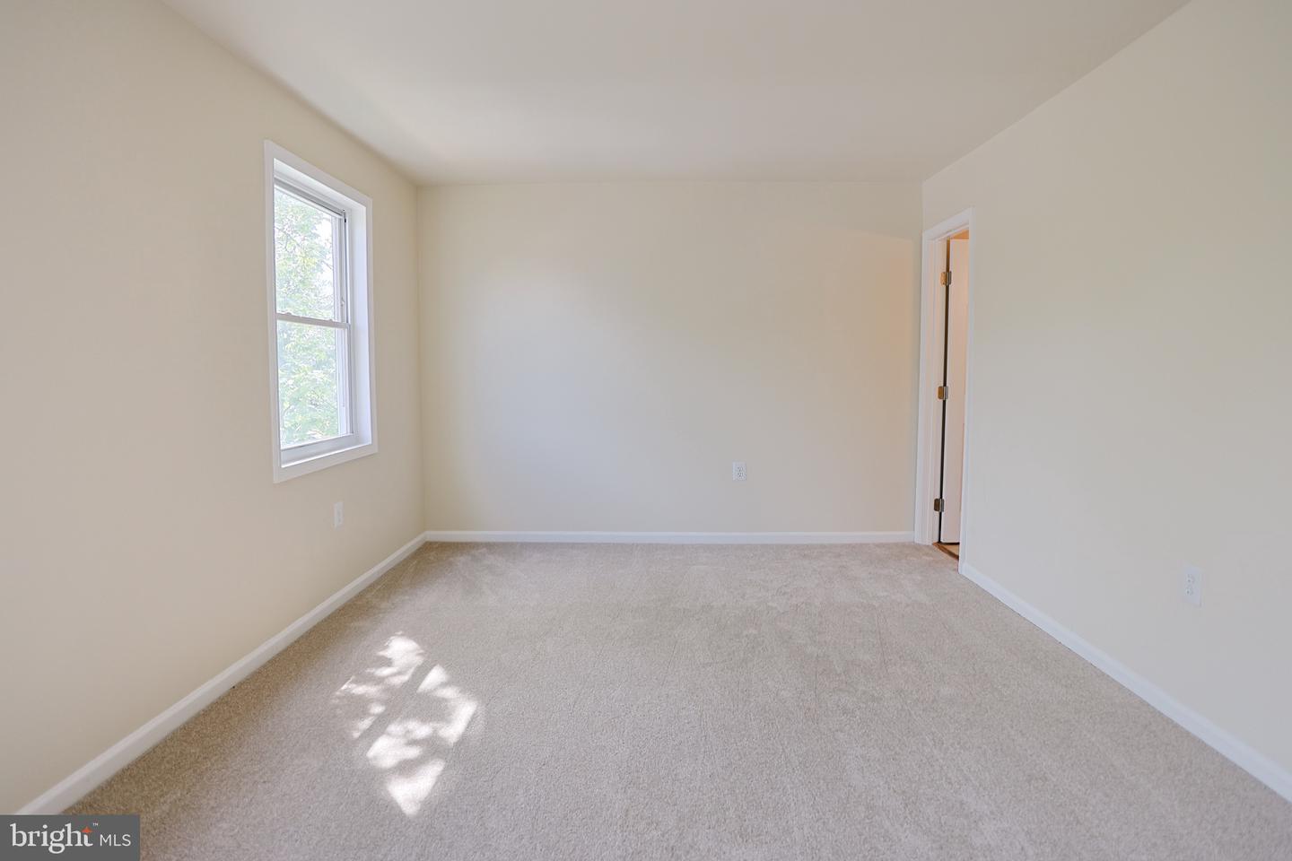 8193 COMMUNITY DR, MANASSAS, Virginia 20109, 3 Bedrooms Bedrooms, ,2 BathroomsBathrooms,Residential,For sale,8193 COMMUNITY DR,VAPW2093774 MLS # VAPW2093774