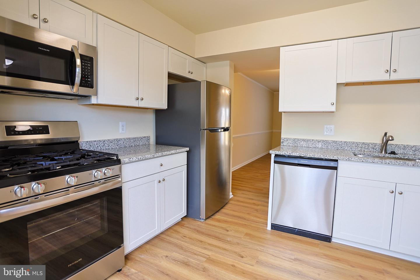 8193 COMMUNITY DR, MANASSAS, Virginia 20109, 3 Bedrooms Bedrooms, ,2 BathroomsBathrooms,Residential,For sale,8193 COMMUNITY DR,VAPW2093774 MLS # VAPW2093774