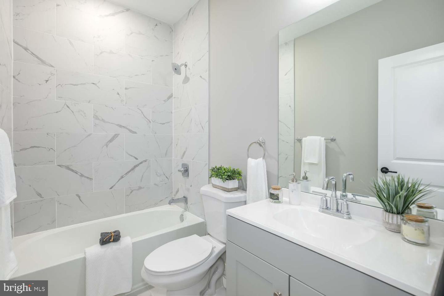 505 KENNEDY ST NW #302, WASHINGTON, District Of Columbia 20011, 2 Bedrooms Bedrooms, ,1 BathroomBathrooms,Residential,For sale,505 KENNEDY ST NW #302,DCDC2198774 MLS # DCDC2198774