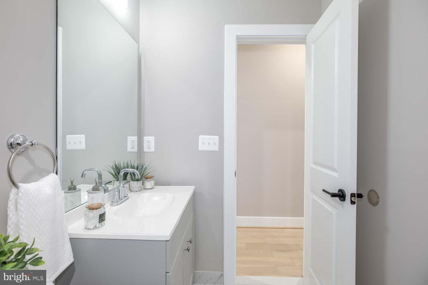 505 KENNEDY ST NW #302, WASHINGTON, District Of Columbia 20011, 2 Bedrooms Bedrooms, ,1 BathroomBathrooms,Residential,For sale,505 KENNEDY ST NW #302,DCDC2198774 MLS # DCDC2198774