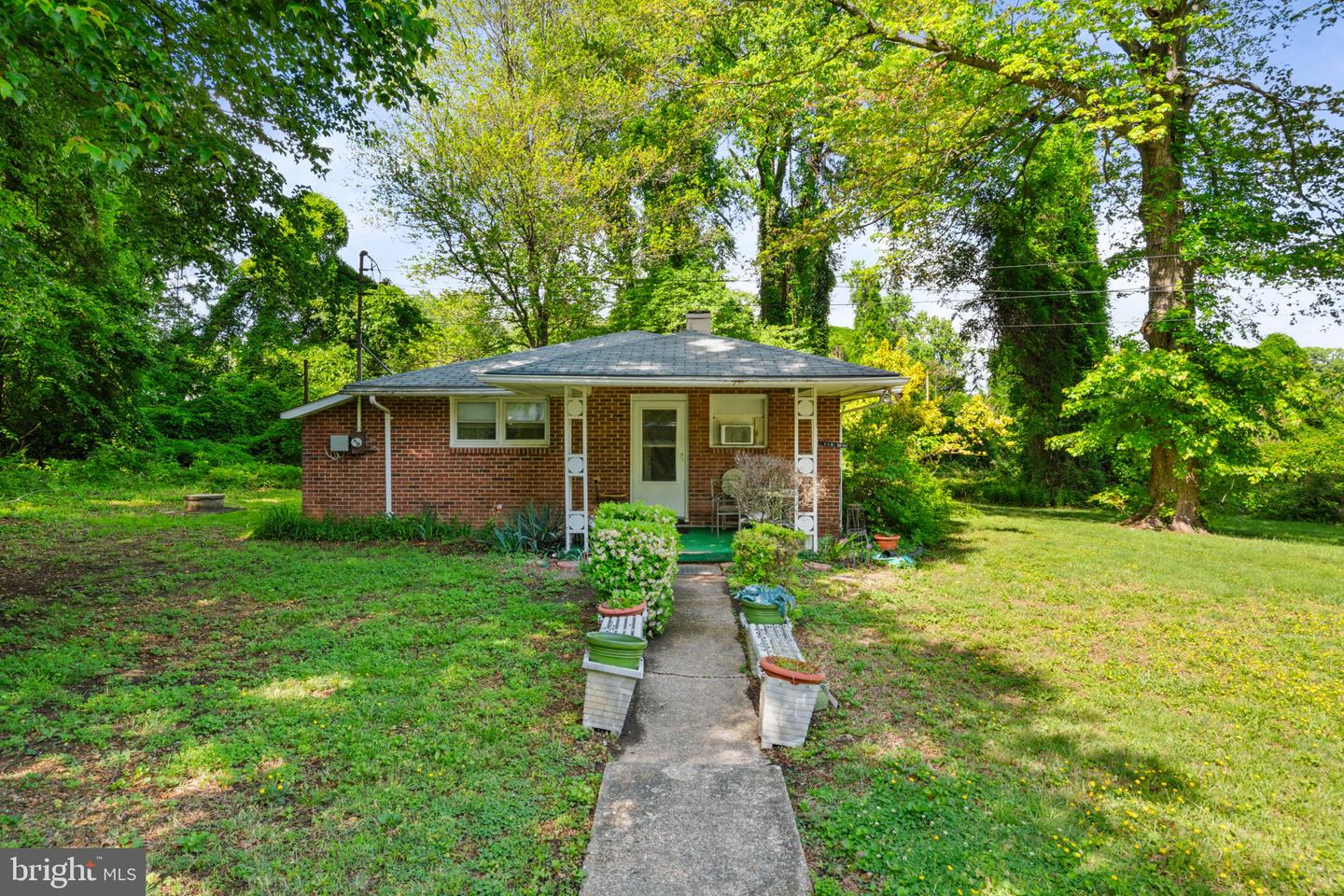 1950 DONNA LN, WOODBRIDGE, Virginia 22191, 3 Bedrooms Bedrooms, ,1 BathroomBathrooms,Residential,For sale,1950 DONNA LN,VAPW2093910 MLS # VAPW2093910