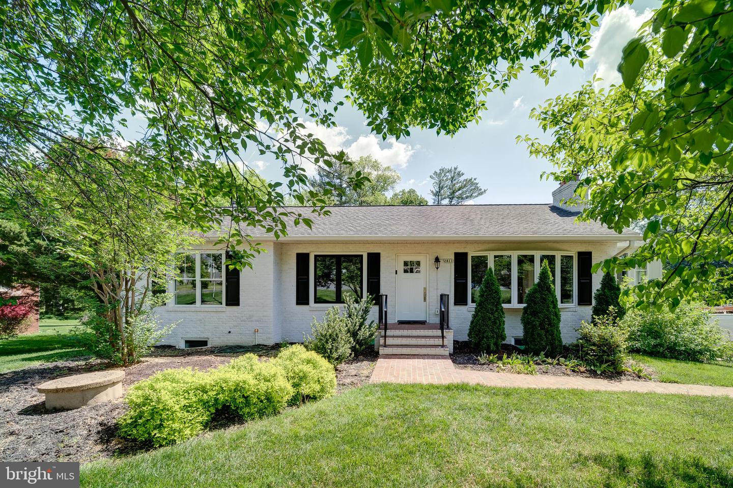 2811 CEDAR LN, VIENNA, Virginia 22180, 3 Bedrooms Bedrooms, ,2 BathroomsBathrooms,Residential,For sale,2811 CEDAR LN,VAFX2238672 MLS # VAFX2238672