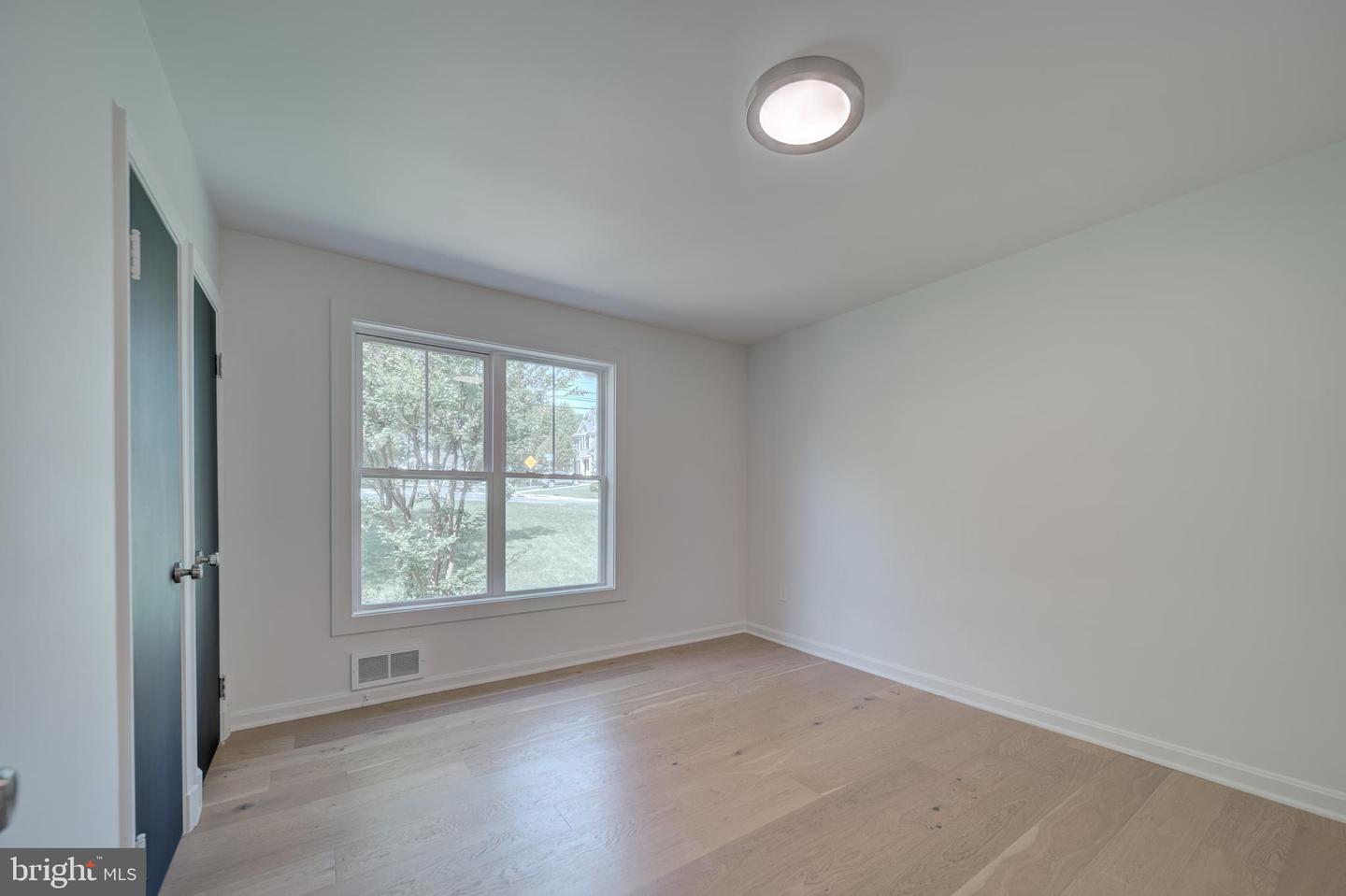 2811 CEDAR LN, VIENNA, Virginia 22180, 3 Bedrooms Bedrooms, ,2 BathroomsBathrooms,Residential,For sale,2811 CEDAR LN,VAFX2238672 MLS # VAFX2238672