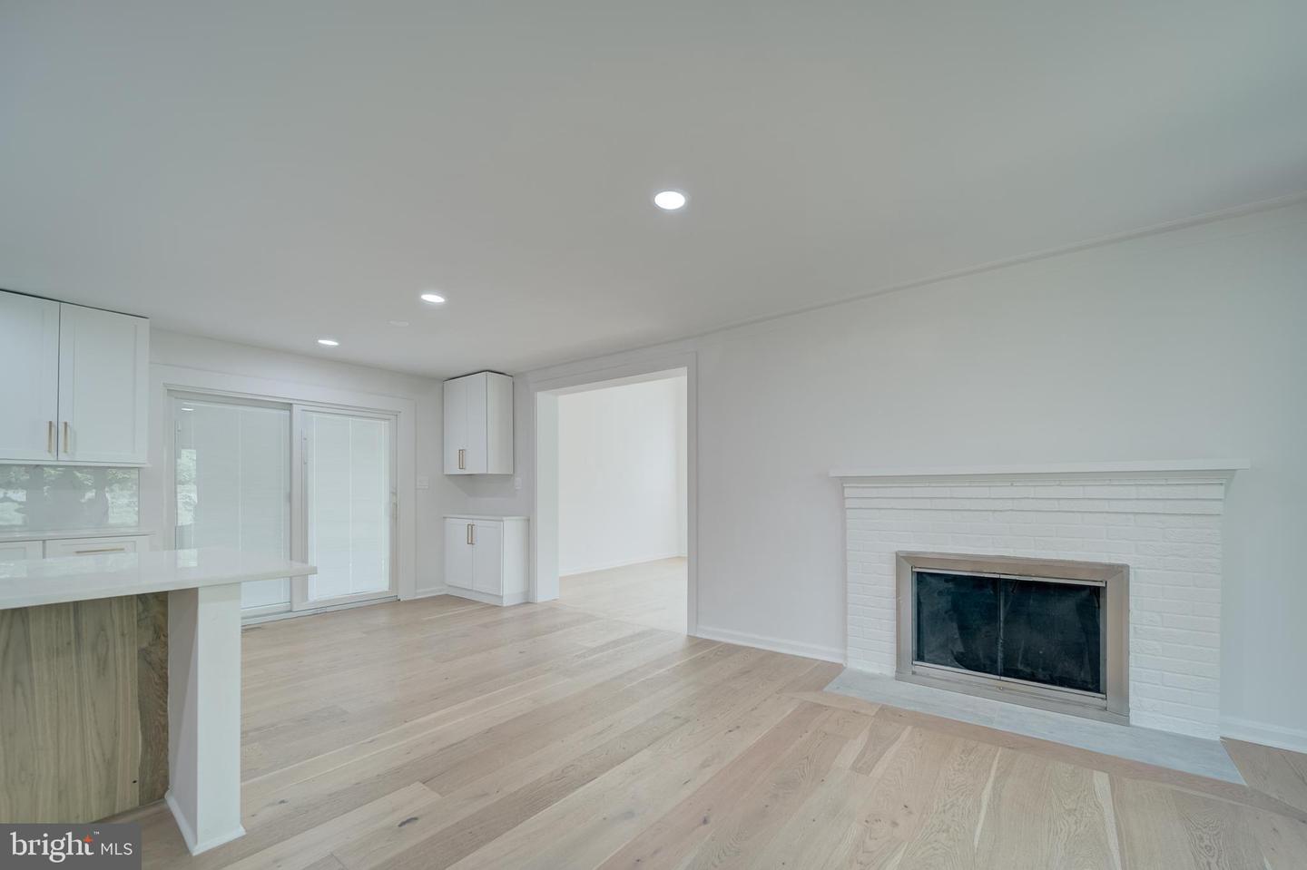 2811 CEDAR LN, VIENNA, Virginia 22180, 3 Bedrooms Bedrooms, ,2 BathroomsBathrooms,Residential,For sale,2811 CEDAR LN,VAFX2238672 MLS # VAFX2238672