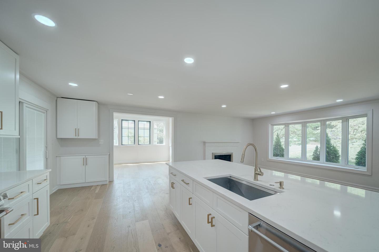 2811 CEDAR LN, VIENNA, Virginia 22180, 3 Bedrooms Bedrooms, ,2 BathroomsBathrooms,Residential,For sale,2811 CEDAR LN,VAFX2238672 MLS # VAFX2238672