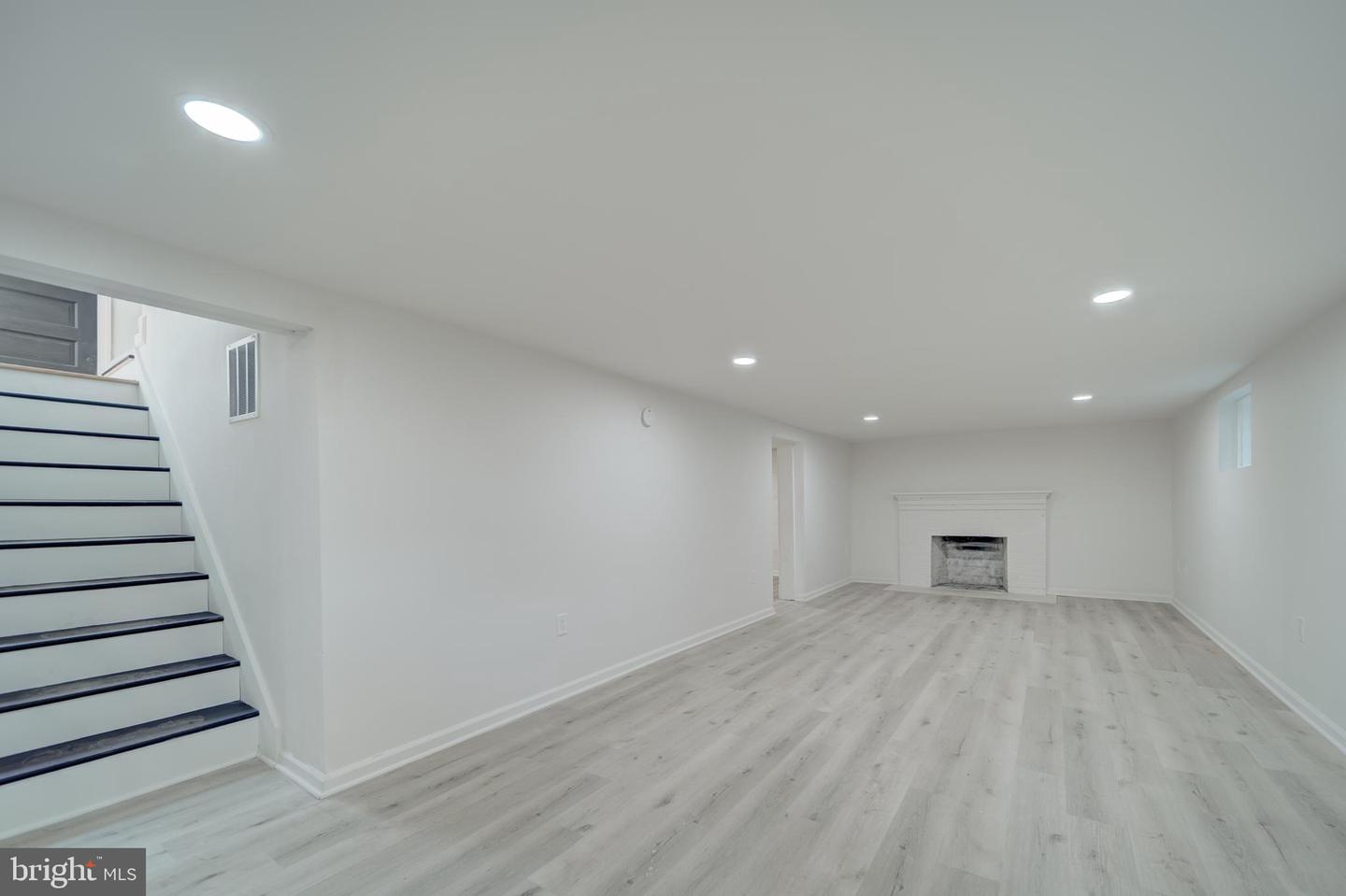 2811 CEDAR LN, VIENNA, Virginia 22180, 3 Bedrooms Bedrooms, ,2 BathroomsBathrooms,Residential,For sale,2811 CEDAR LN,VAFX2238672 MLS # VAFX2238672