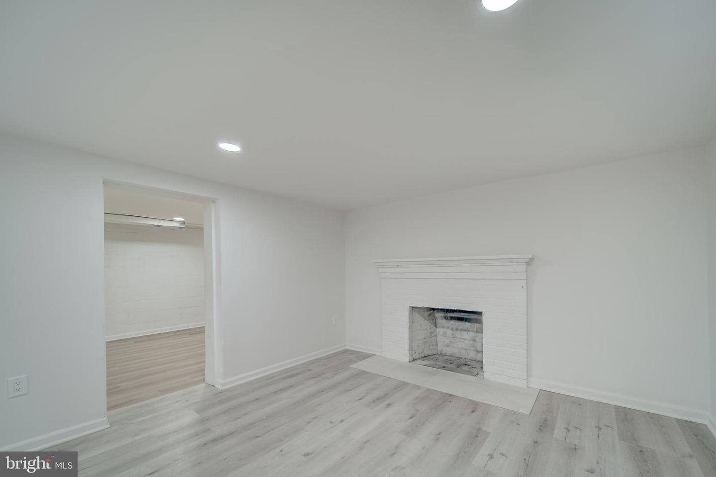 2811 CEDAR LN, VIENNA, Virginia 22180, 3 Bedrooms Bedrooms, ,2 BathroomsBathrooms,Residential,For sale,2811 CEDAR LN,VAFX2238672 MLS # VAFX2238672