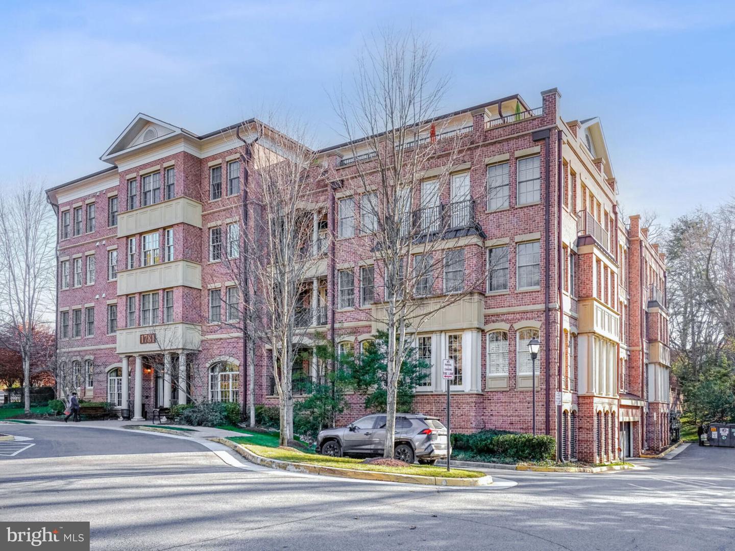 1781 CHAIN BRIDGE RD #307, MCLEAN, Virginia 22102, 2 Bedrooms Bedrooms, ,2 BathroomsBathrooms,Residential,For sale,1781 CHAIN BRIDGE RD #307,VAFX2238794 MLS # VAFX2238794