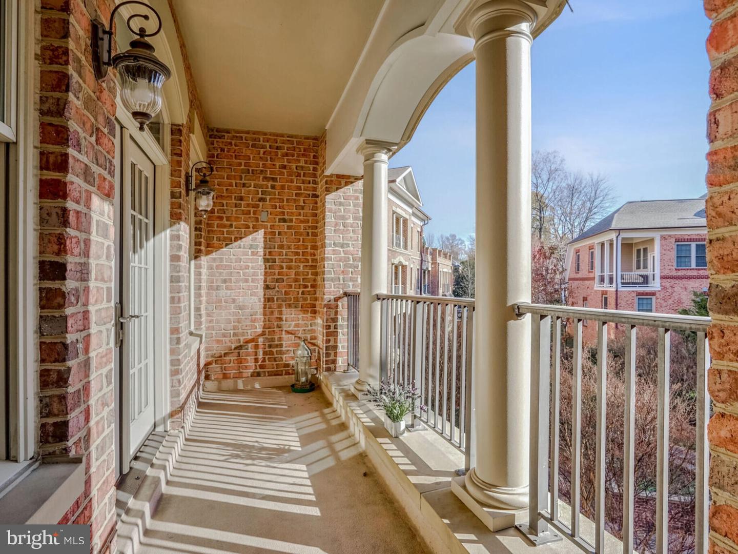 1781 CHAIN BRIDGE RD #307, MCLEAN, Virginia 22102, 2 Bedrooms Bedrooms, ,2 BathroomsBathrooms,Residential,For sale,1781 CHAIN BRIDGE RD #307,VAFX2238794 MLS # VAFX2238794