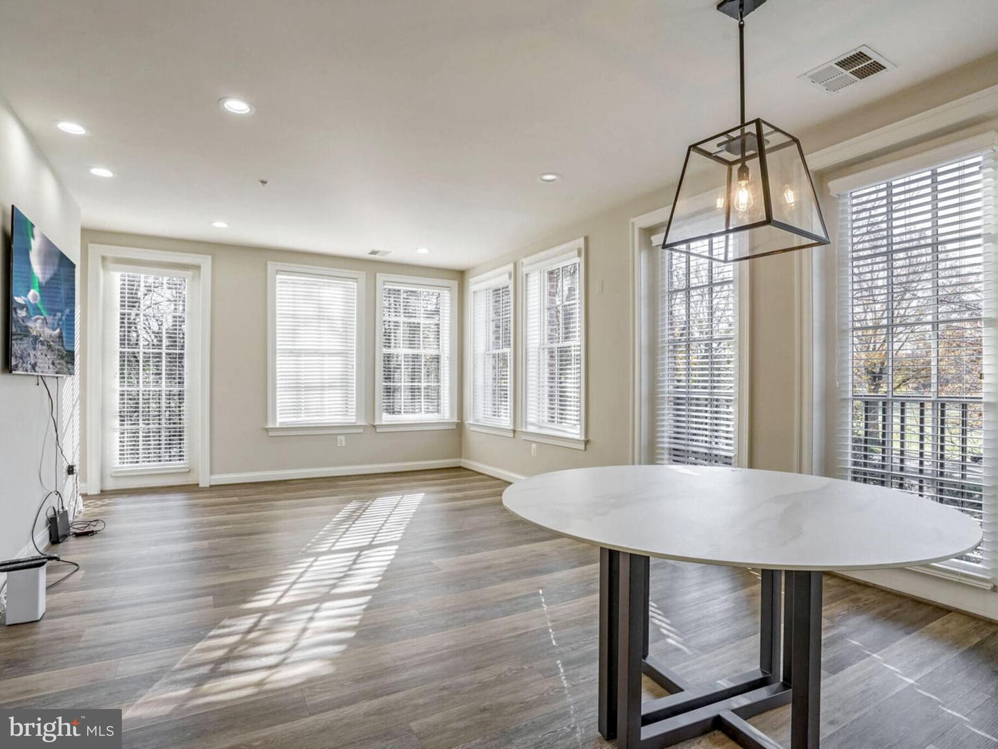 1781 CHAIN BRIDGE RD #307, MCLEAN, Virginia 22102, 2 Bedrooms Bedrooms, ,2 BathroomsBathrooms,Residential,For sale,1781 CHAIN BRIDGE RD #307,VAFX2238794 MLS # VAFX2238794