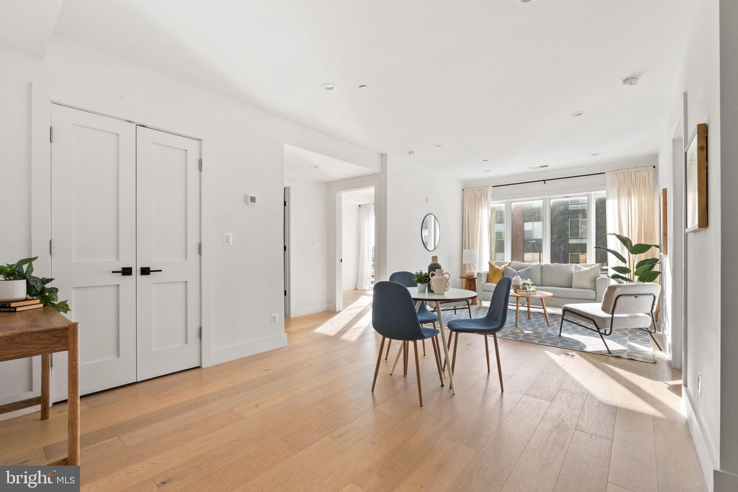1658 K ST NE #5, WASHINGTON, District Of Columbia 20002, 2 Bedrooms Bedrooms, ,2 BathroomsBathrooms,Residential,For sale,1658 K ST NE #5,DCDC2199232 MLS # DCDC2199232