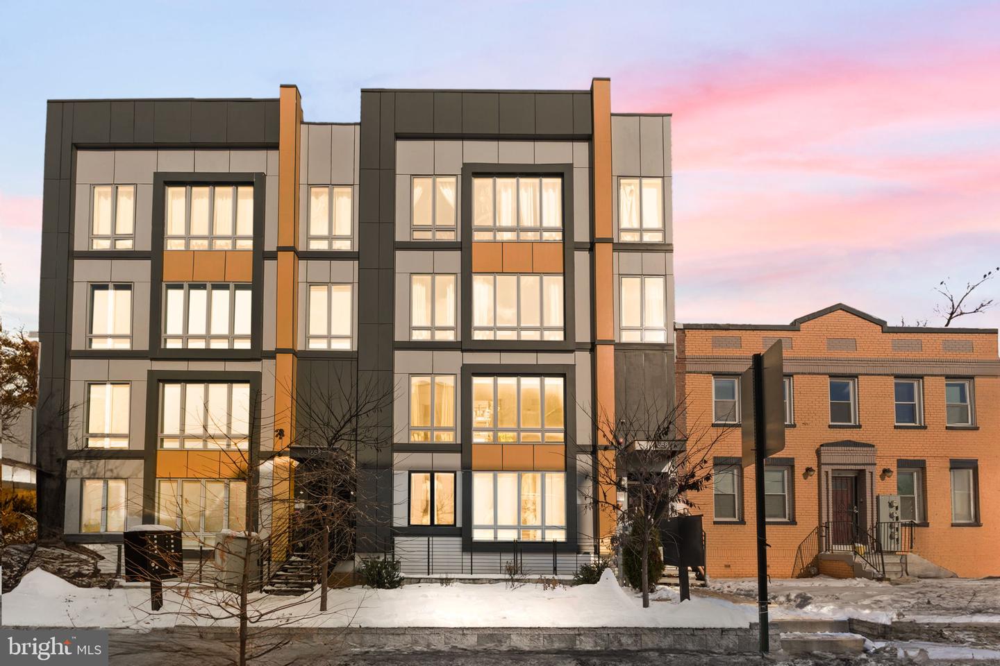 1658 K ST NE #5, WASHINGTON, District Of Columbia 20002, 2 Bedrooms Bedrooms, ,2 BathroomsBathrooms,Residential,For sale,1658 K ST NE #5,DCDC2199232 MLS # DCDC2199232