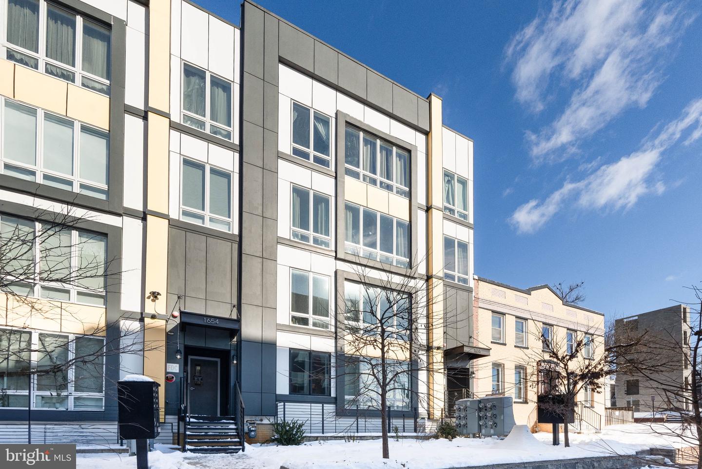 1658 K ST NE #5, WASHINGTON, District Of Columbia 20002, 2 Bedrooms Bedrooms, ,2 BathroomsBathrooms,Residential,For sale,1658 K ST NE #5,DCDC2199232 MLS # DCDC2199232